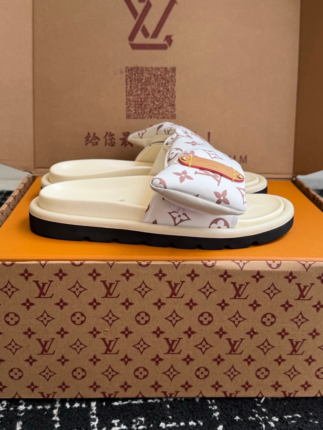 2026 LV Women Slippers
