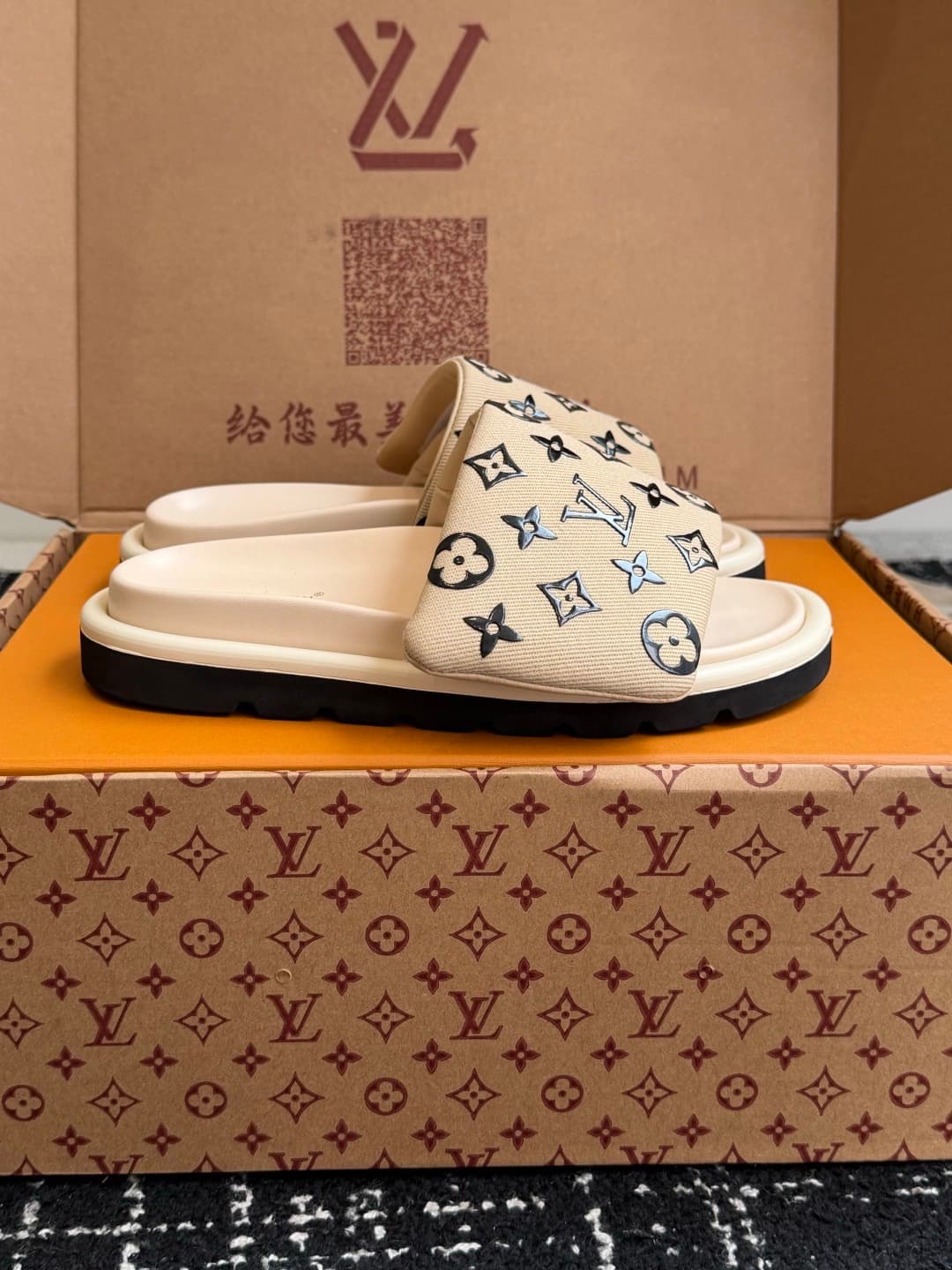 2026 LV Women Slippers