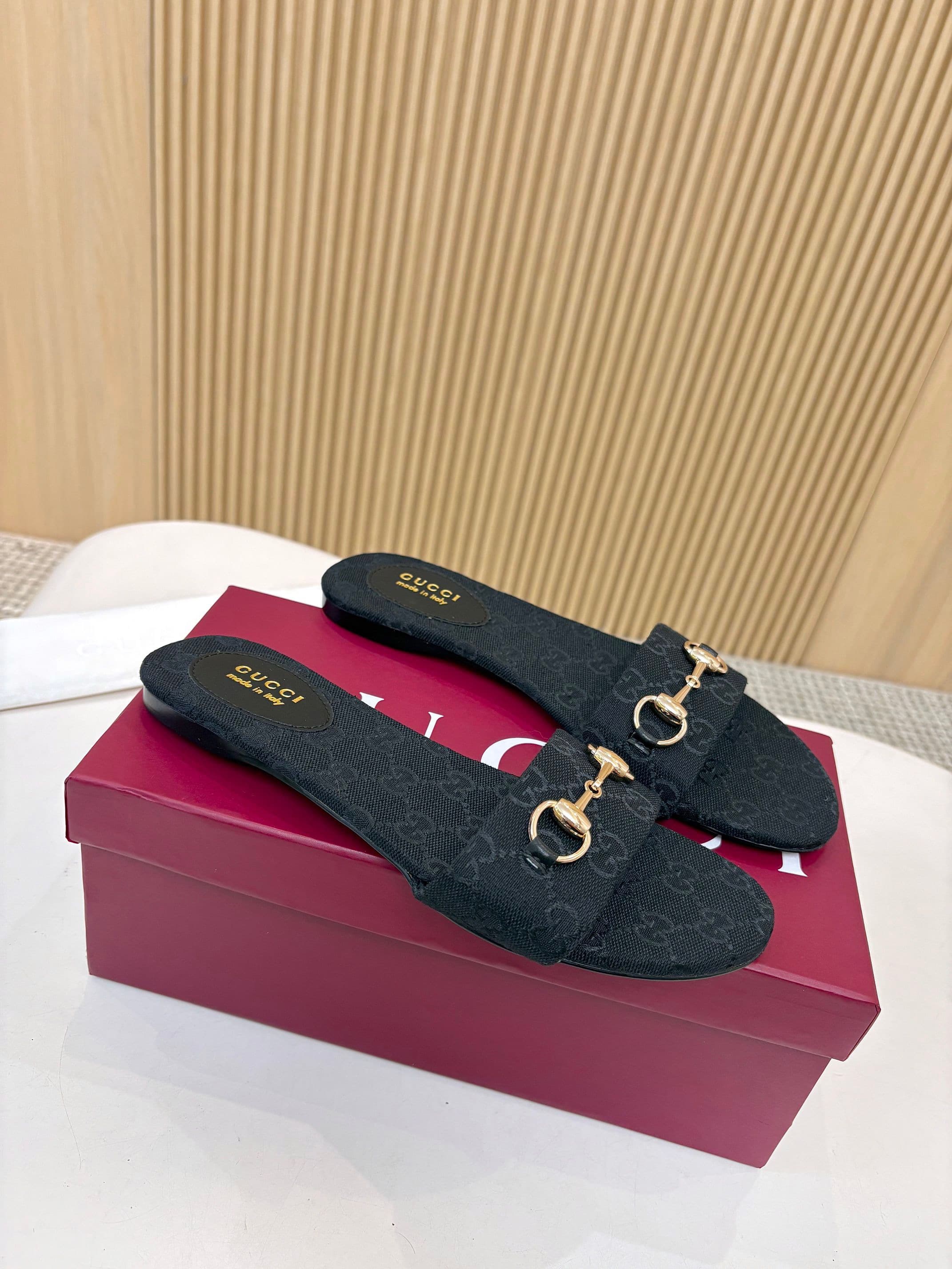 2026 Gucci Women Slippers