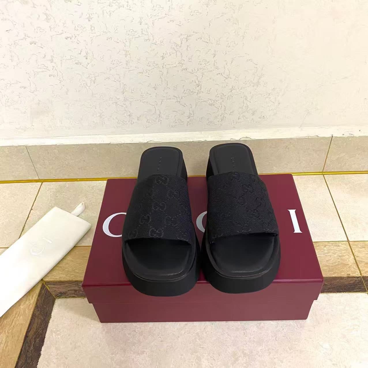 2026 Gucci Women Slippers