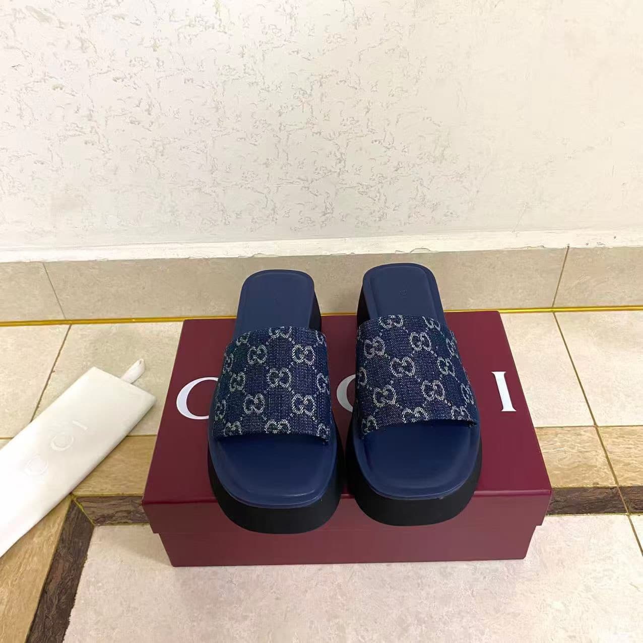 2026 Gucci Women Slippers