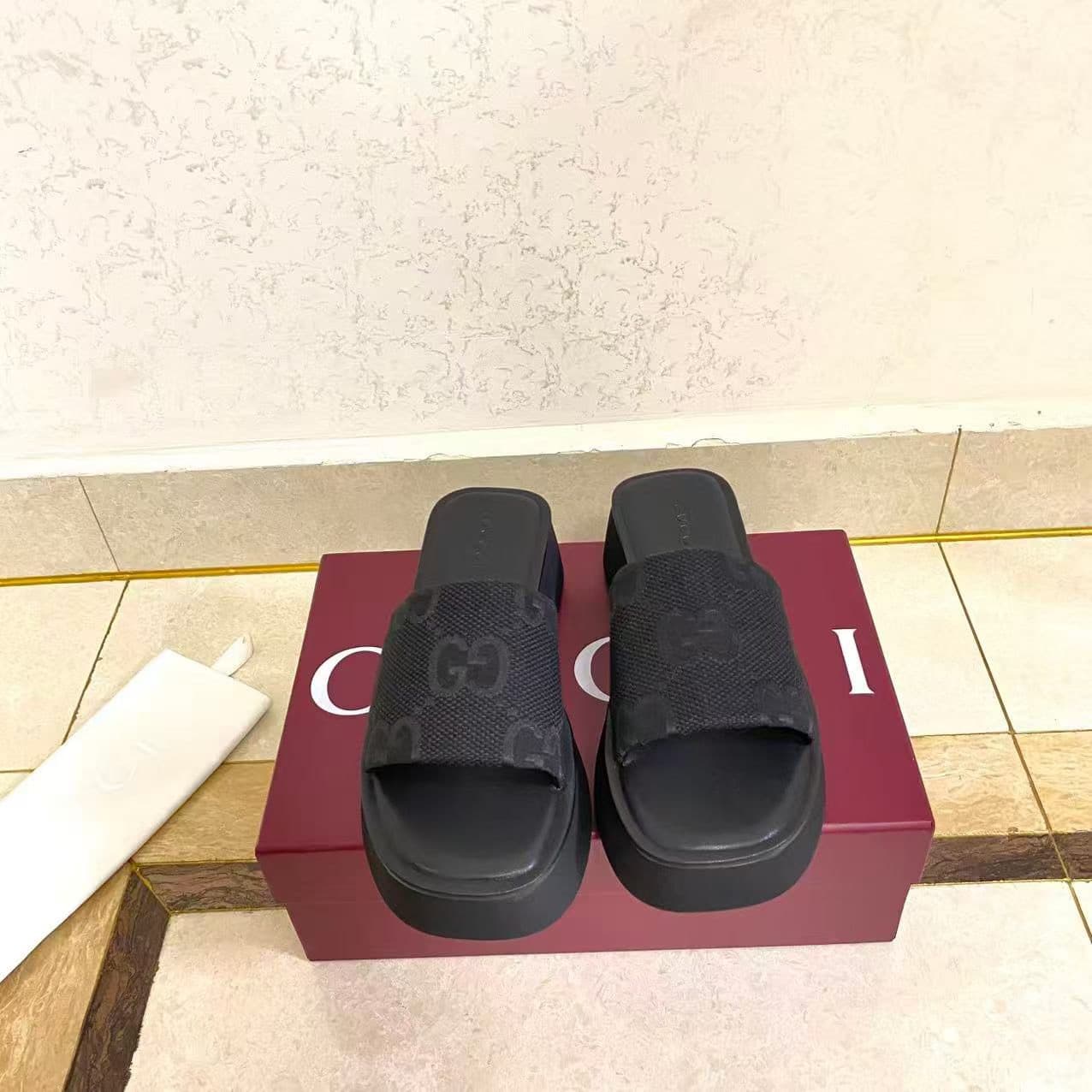 2026 Gucci Women Slippers