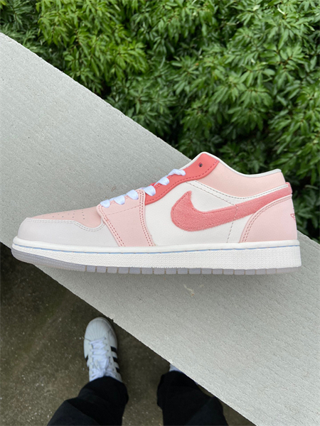 Nike Air Jordan 1 Low