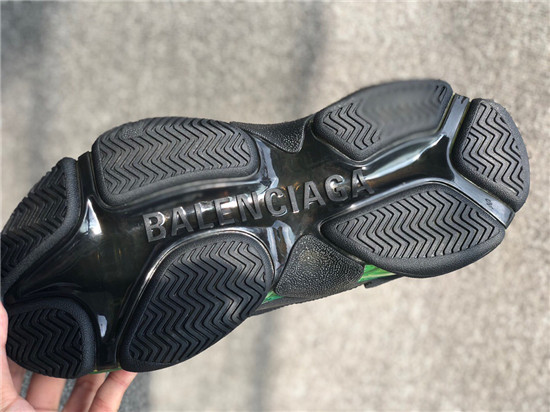 2019 Balenciaga Triple-S Sneaker 012