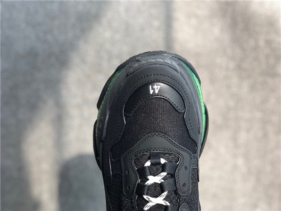2019 Balenciaga Triple-S Sneaker 012