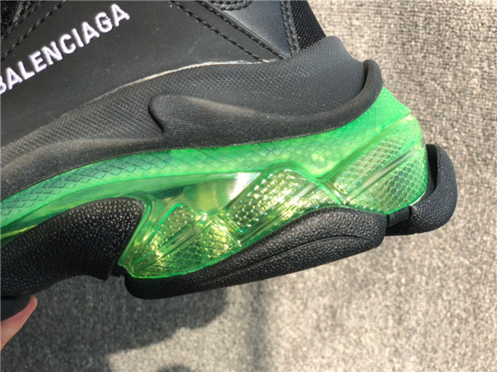 2019 Balenciaga Triple-S Sneaker 012