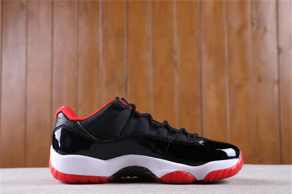 PROMOTION Jordan 11 Low Bred