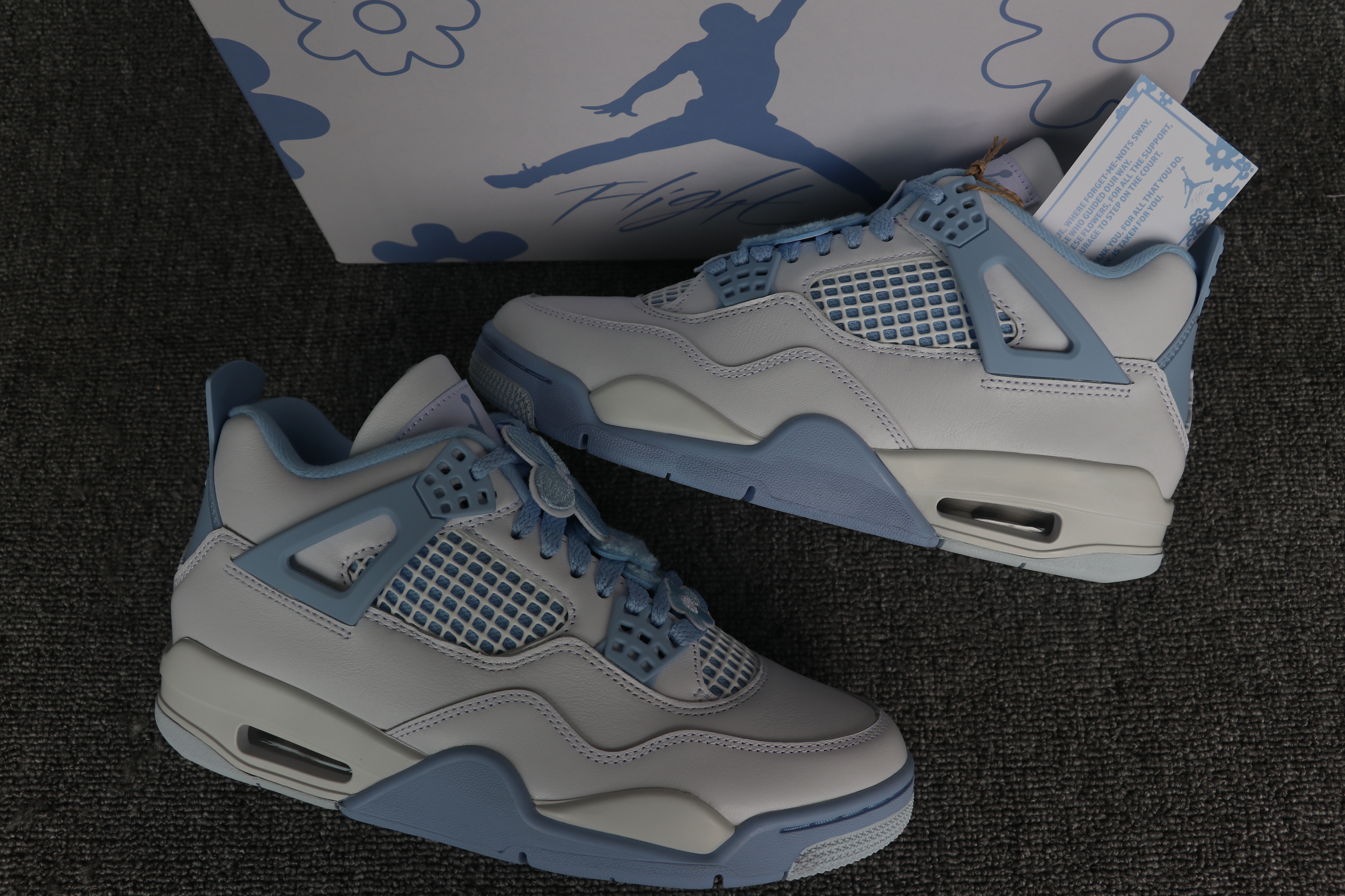 Nike Air Jordan 4 Forget Me Not