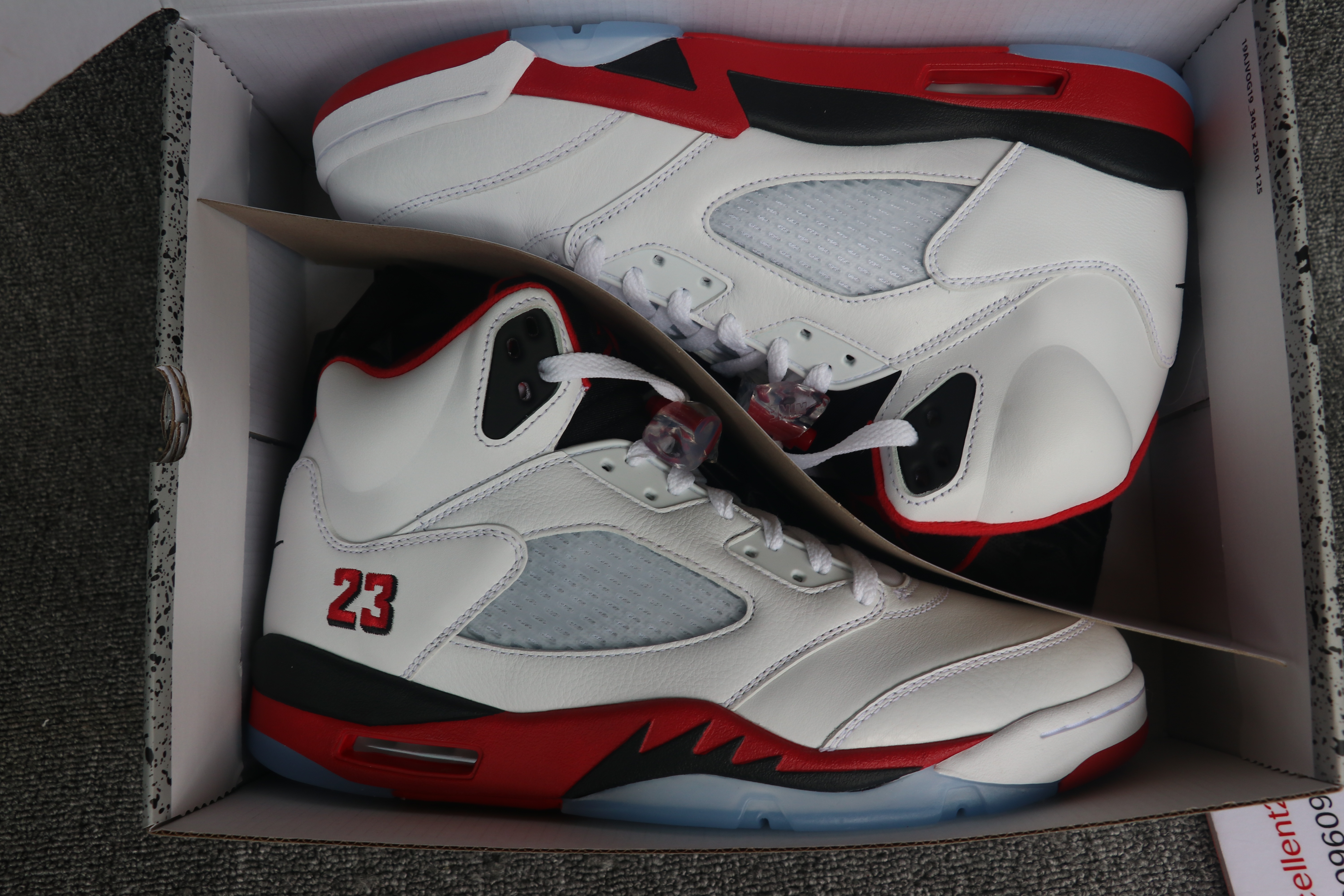 Nike Air Jordan 5 Fire Red
