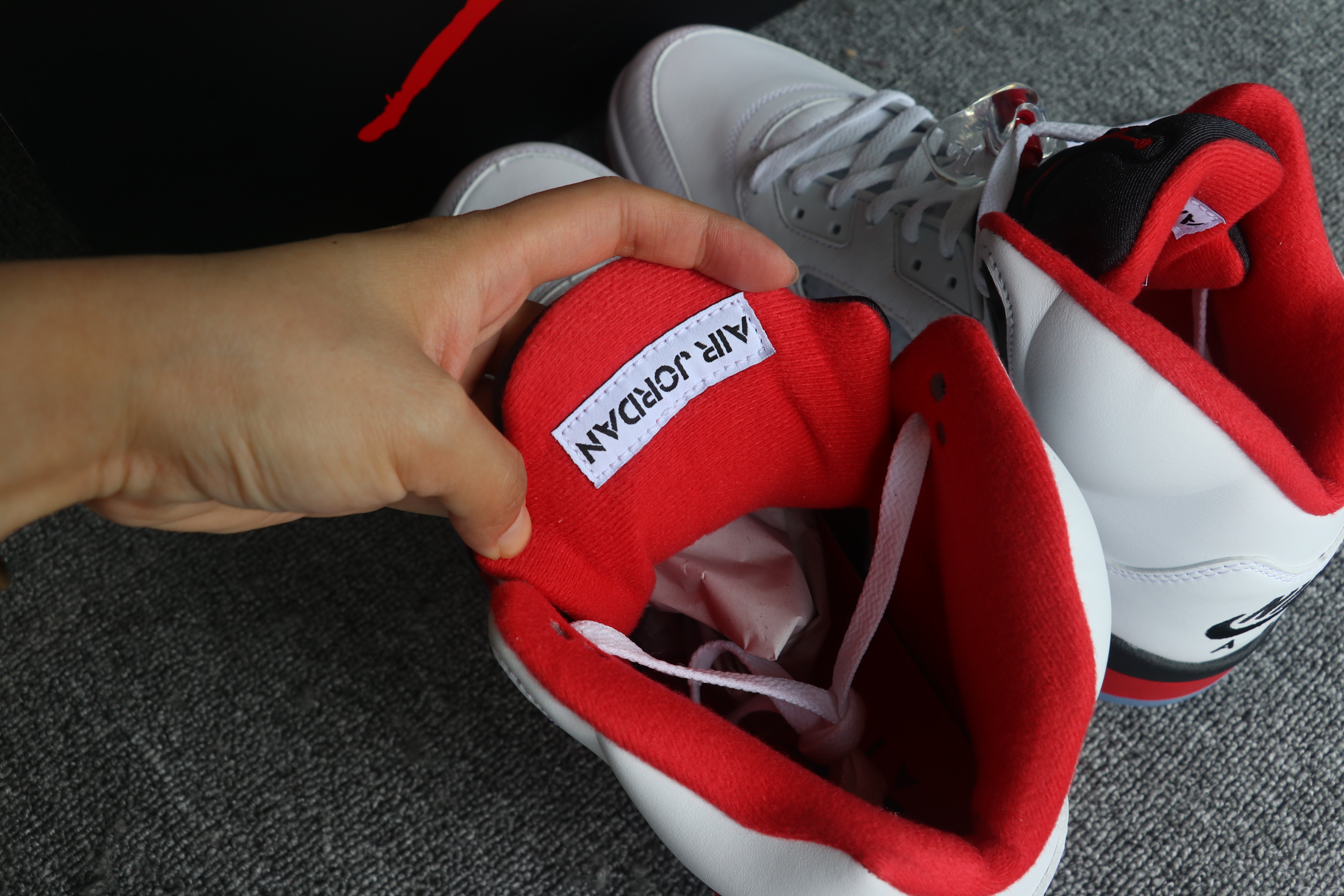 Nike Air Jordan 5 Fire Red