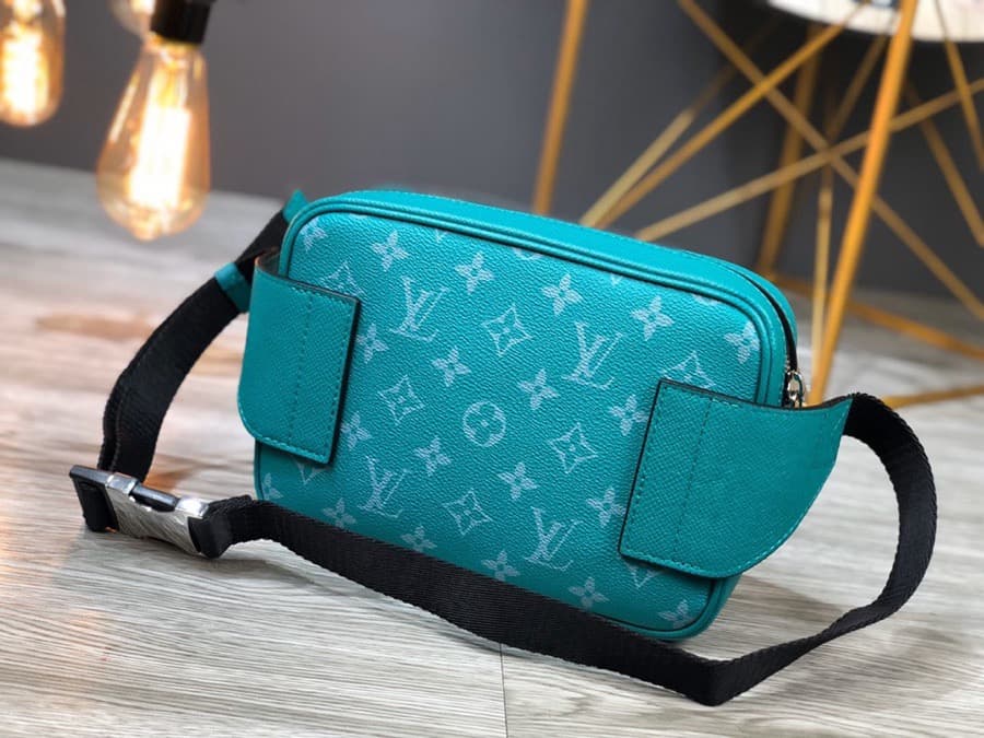 LV Bag Outdoor  M30245
