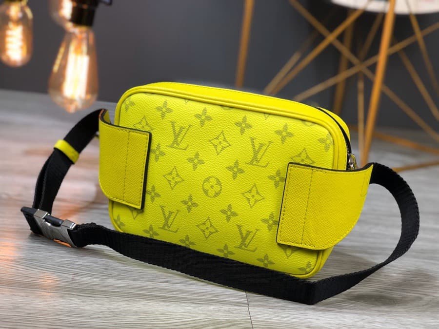 LV Bag Outdoor  M30245