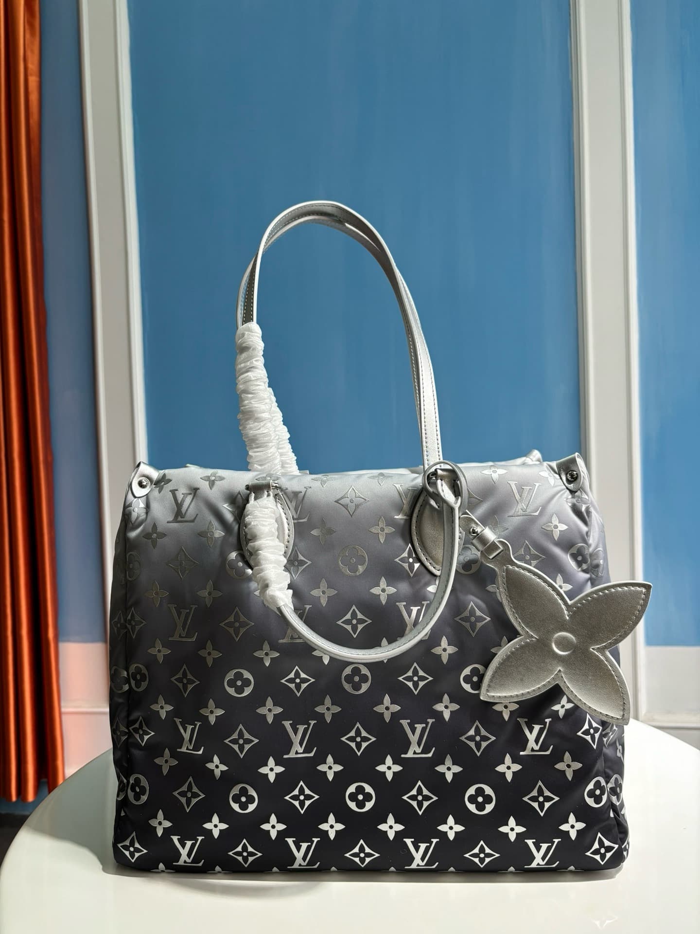 LV HandBag Onthego M11847