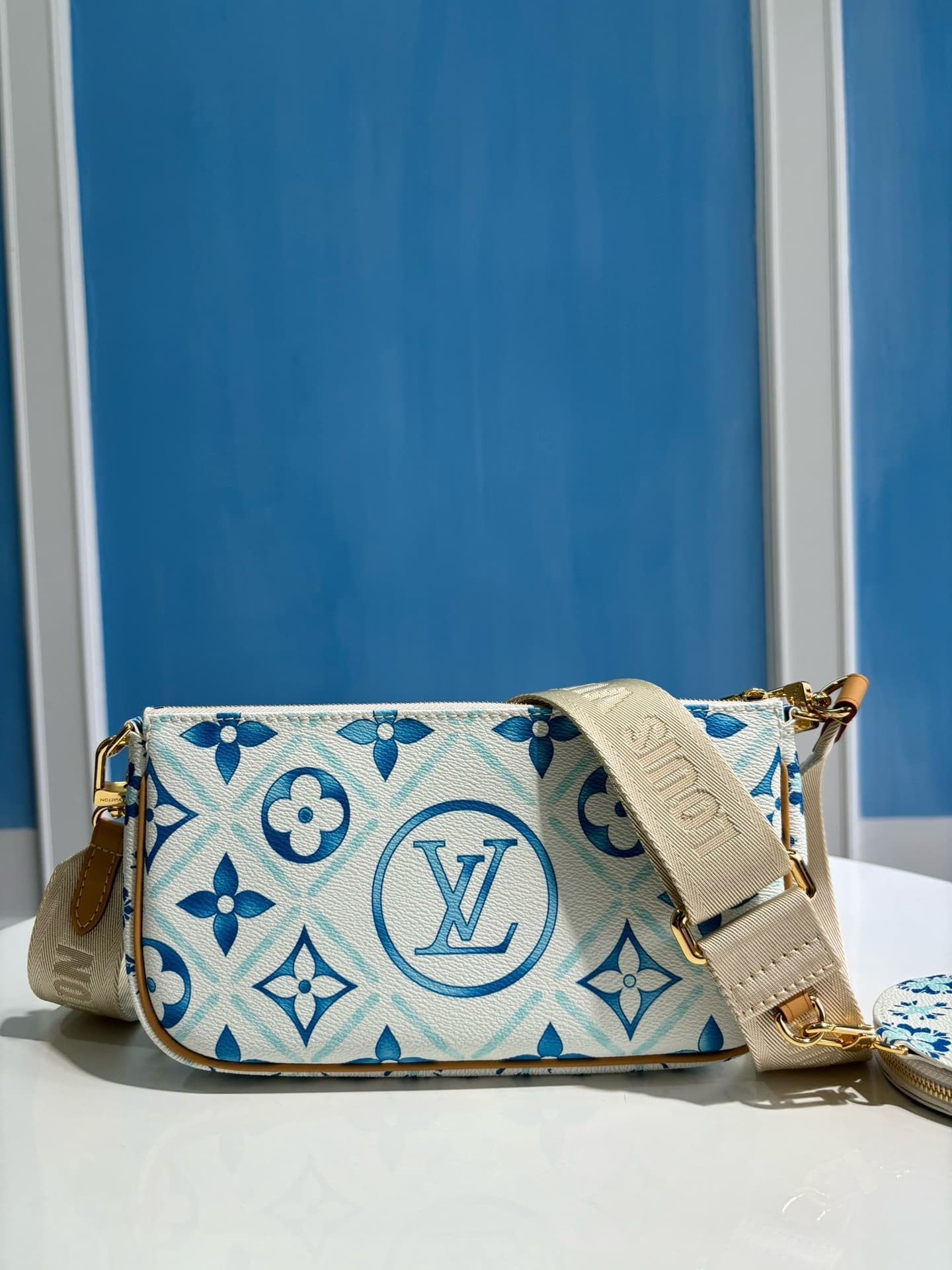 LV HandBag Pochette M25374