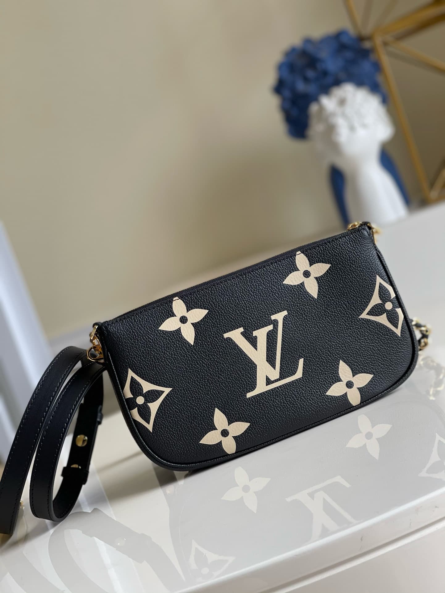LV HandBag Accessoires M57630