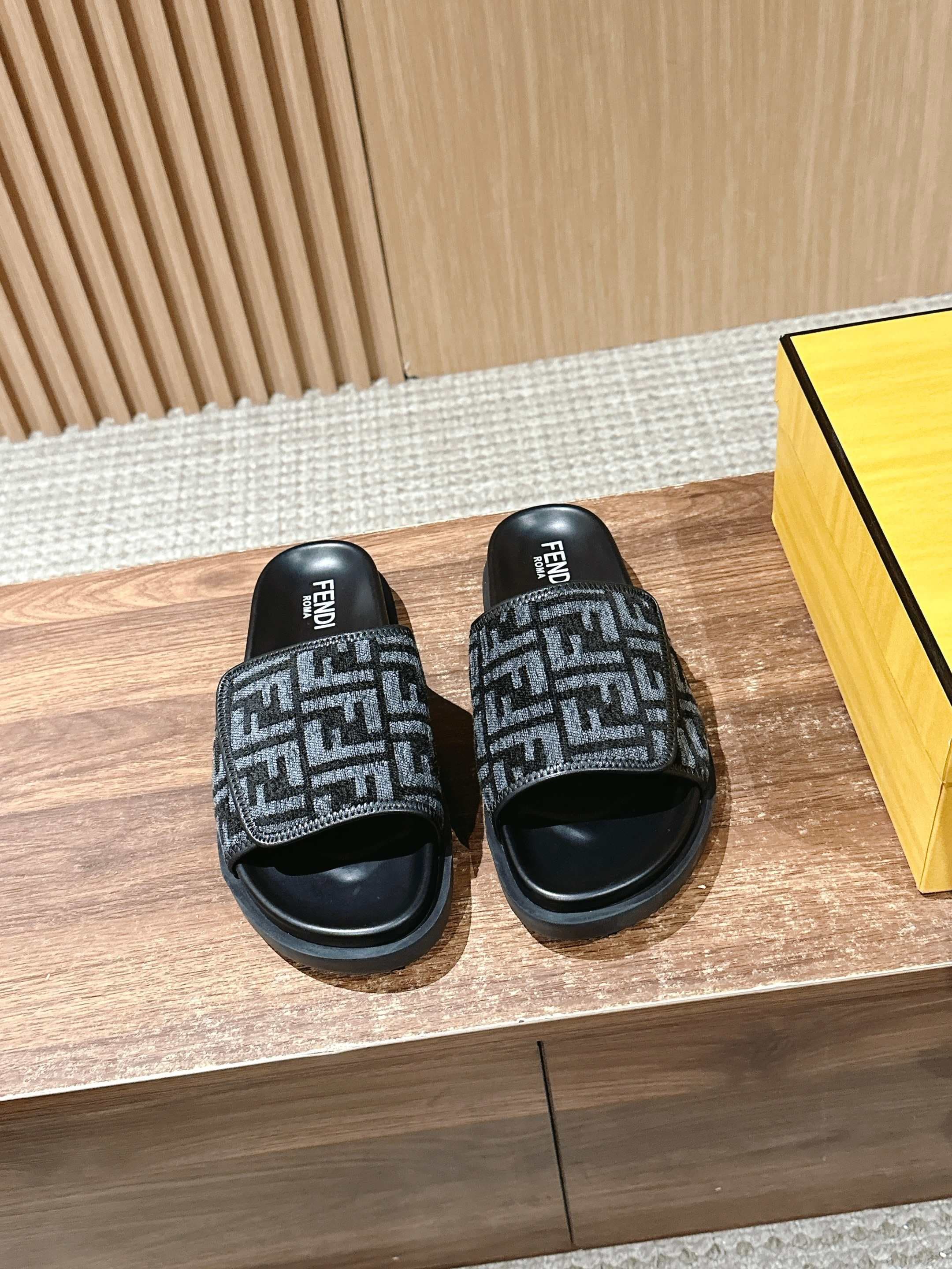 Fendi Couple Slippers