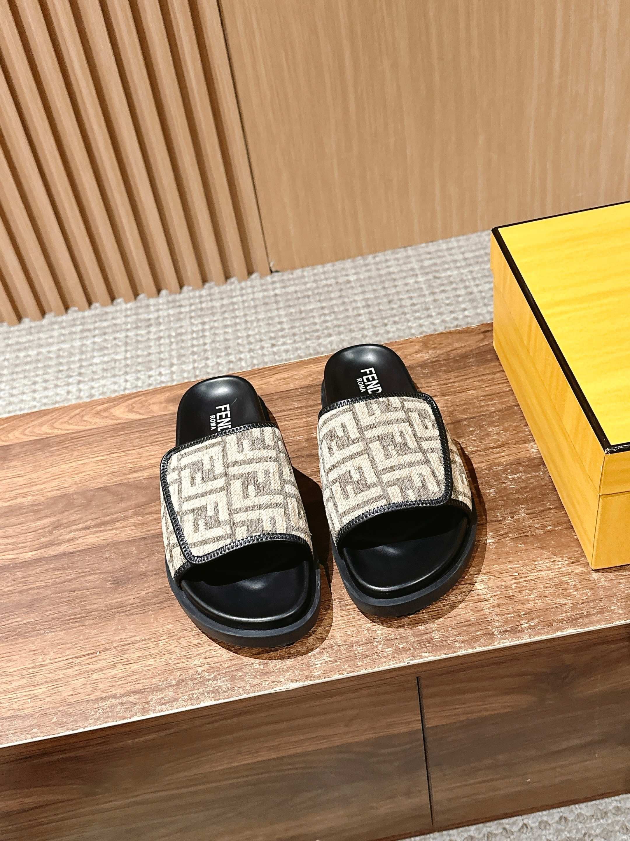 Fendi Couple Slippers