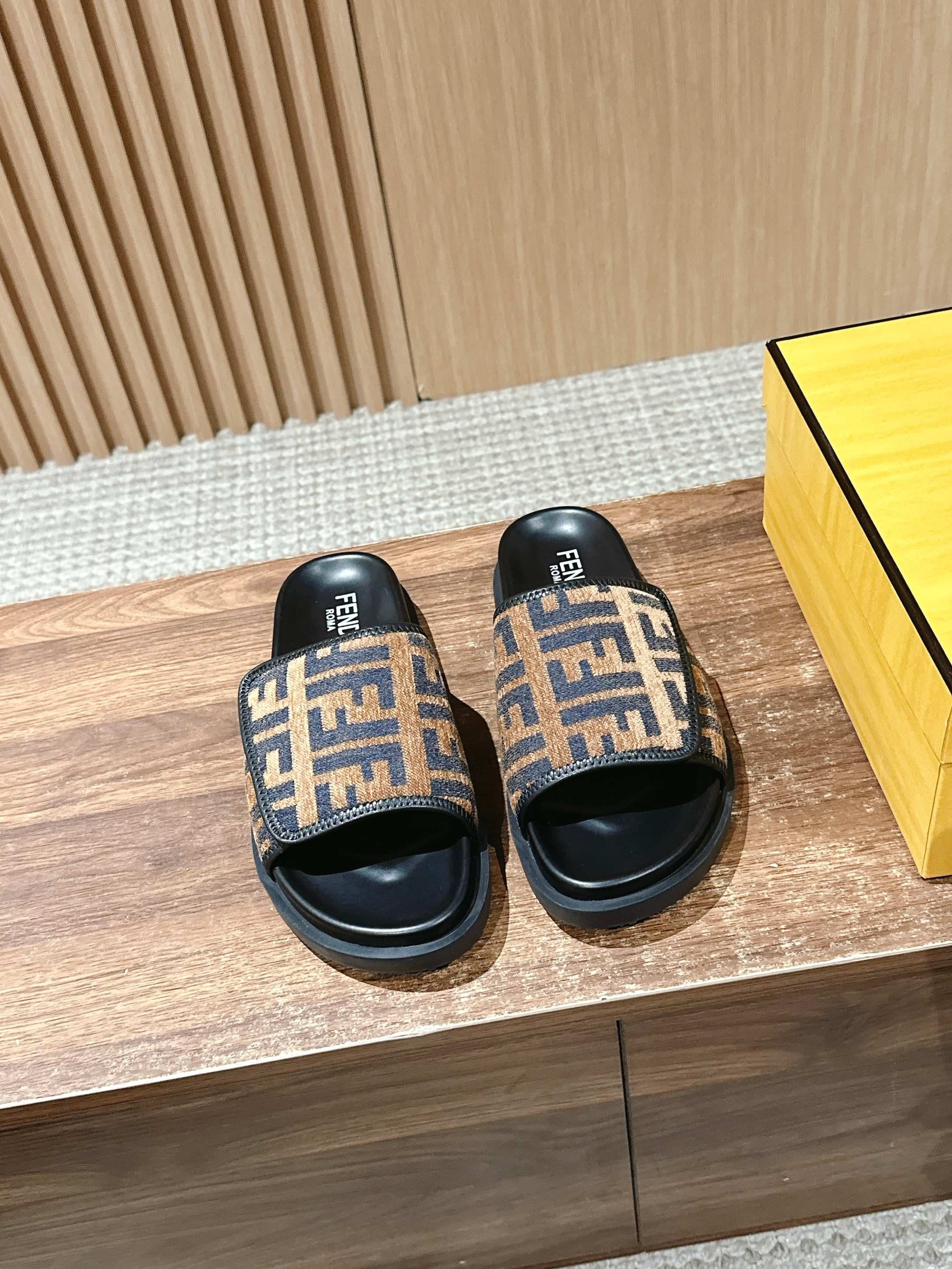 Fendi Couple Slippers