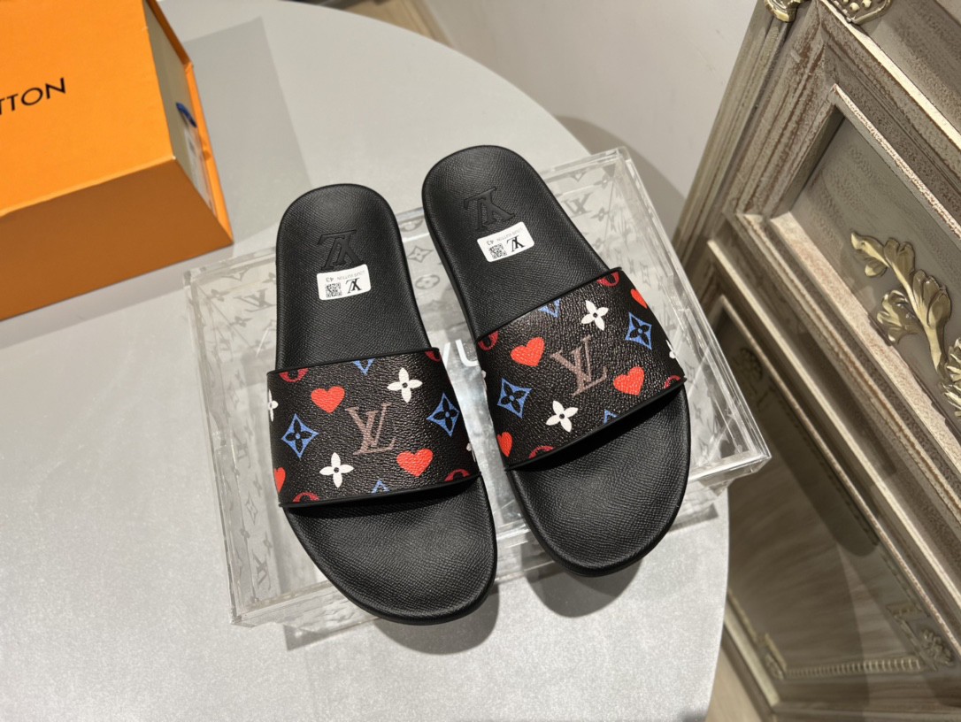 LV Couple Slipper