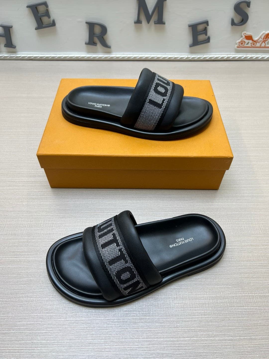 LV Couple Slipper