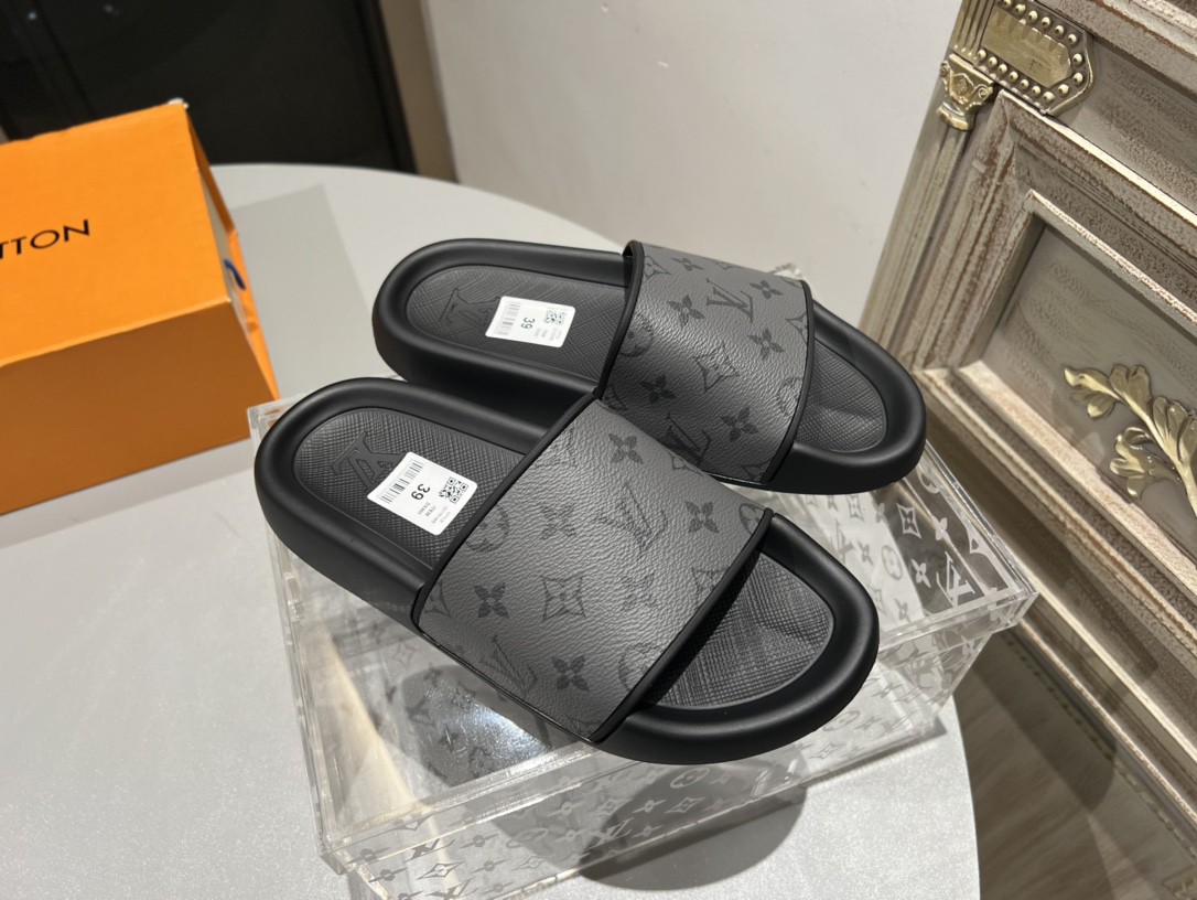 LV Couple Slipper