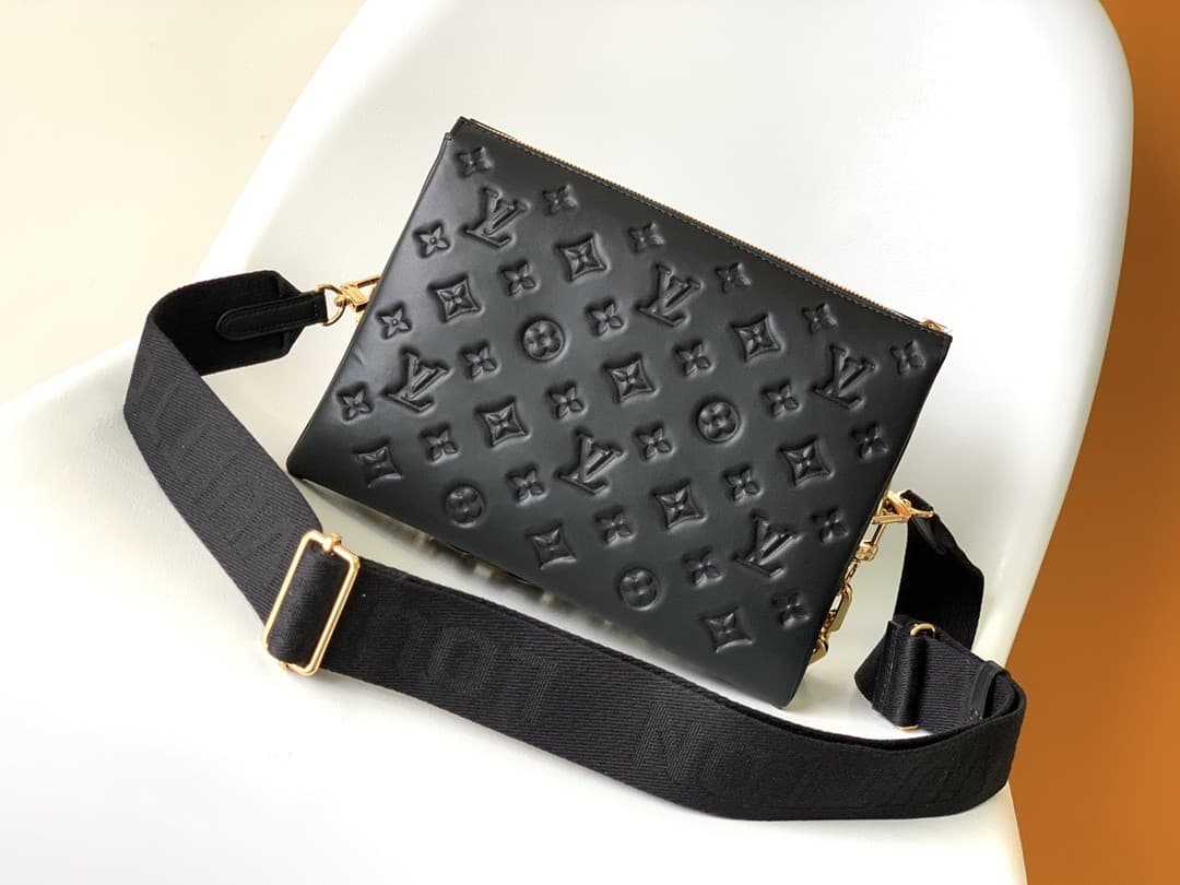LV Bag M21260