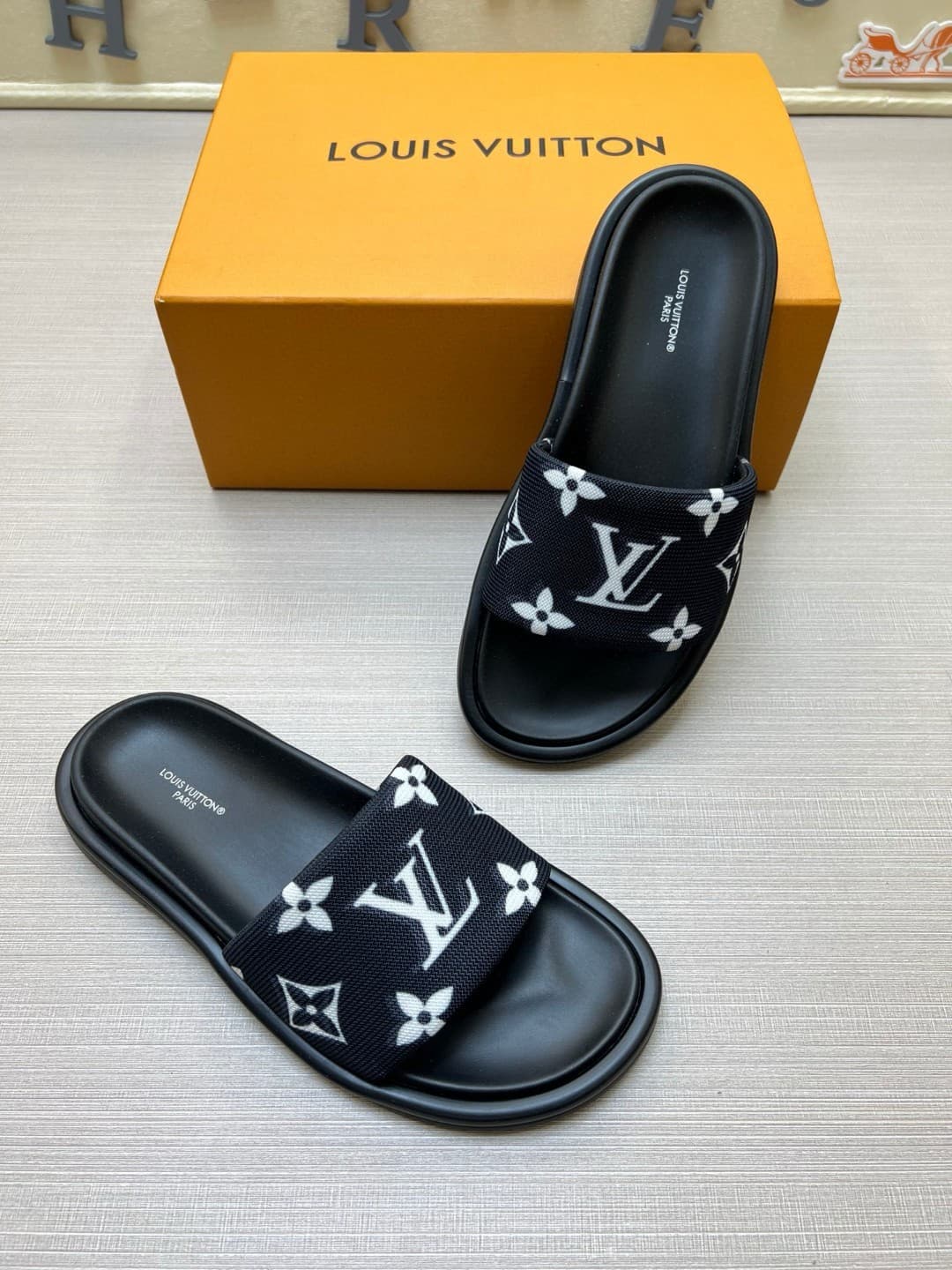 LV Couple Slipper