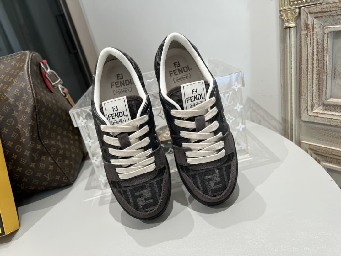 Fendi Couple Shoes