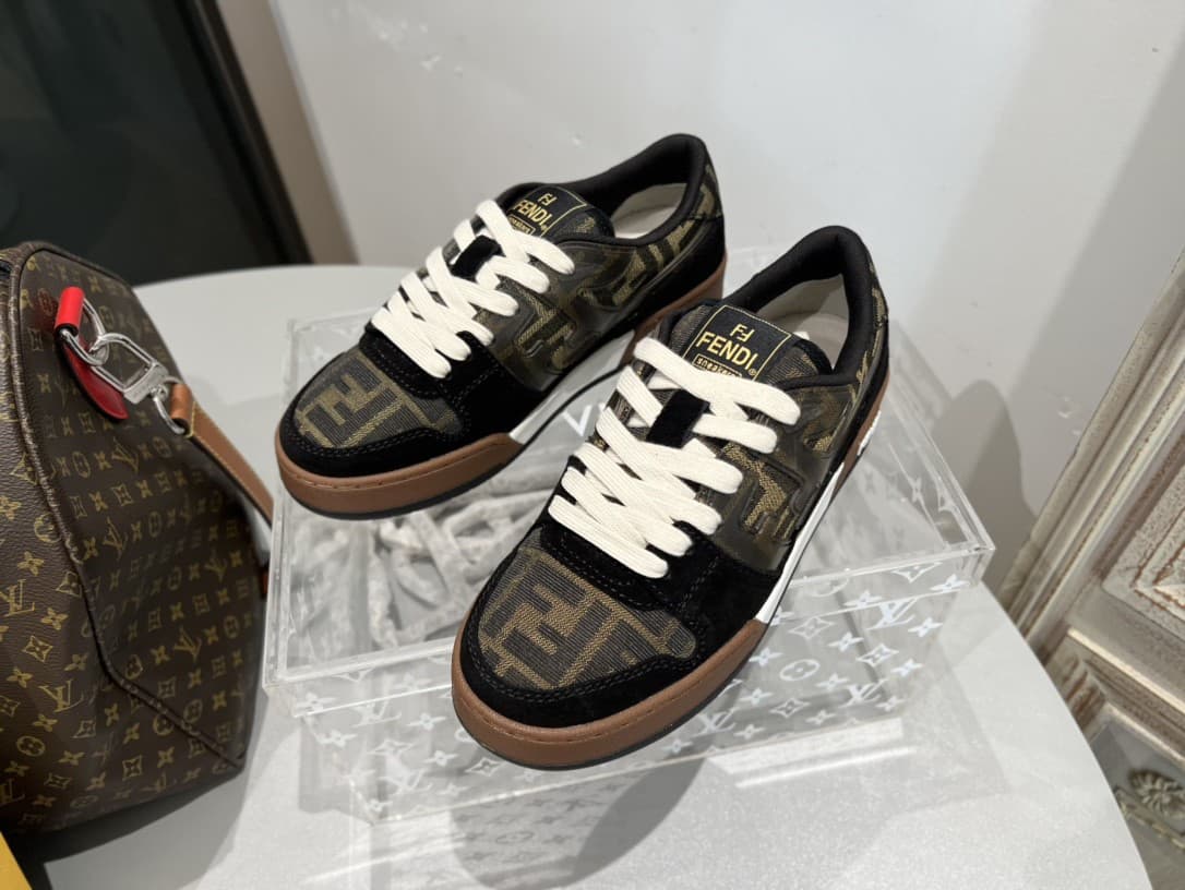 Fendi Couple Shoes