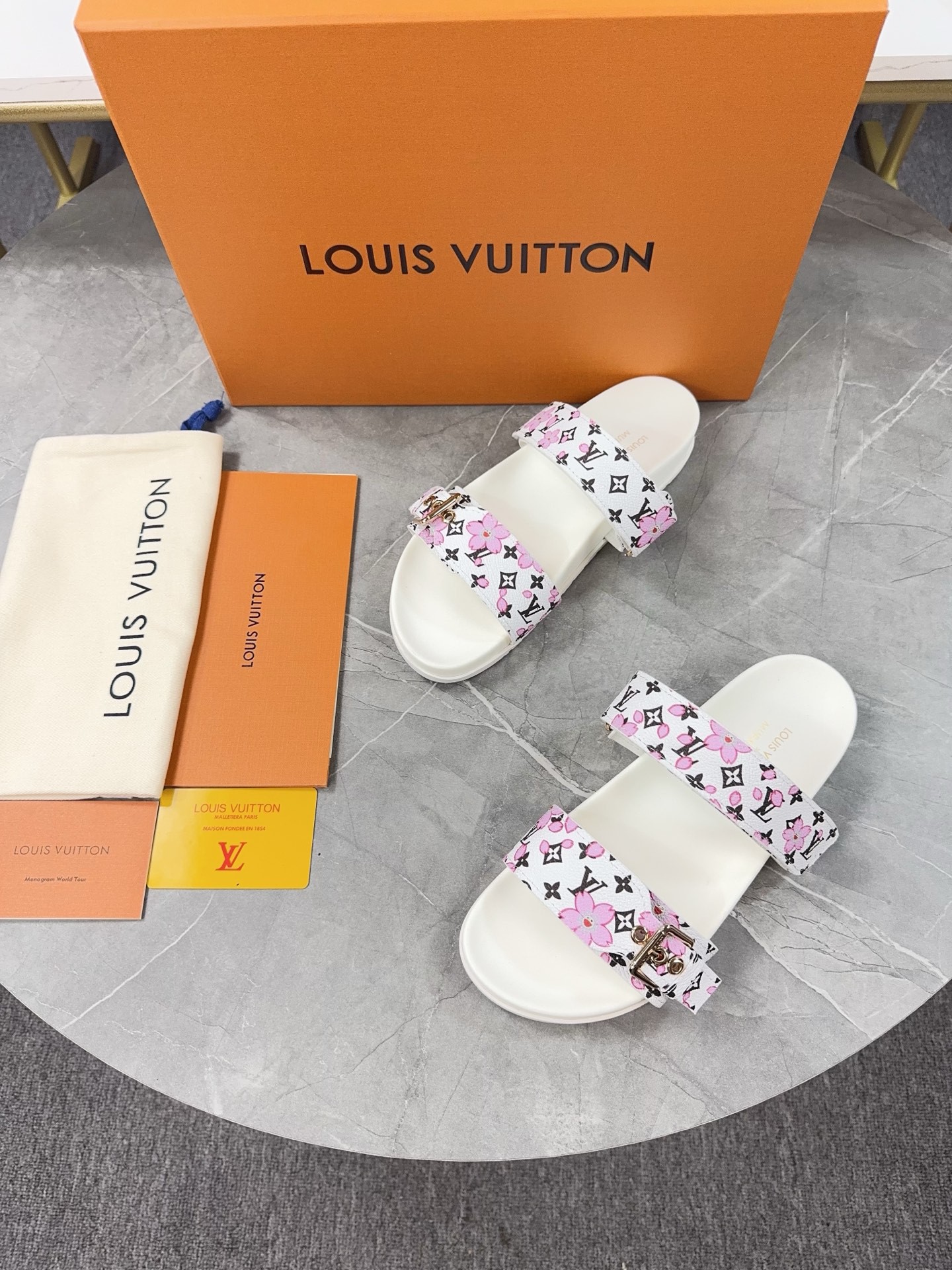 LV Couple Slipper