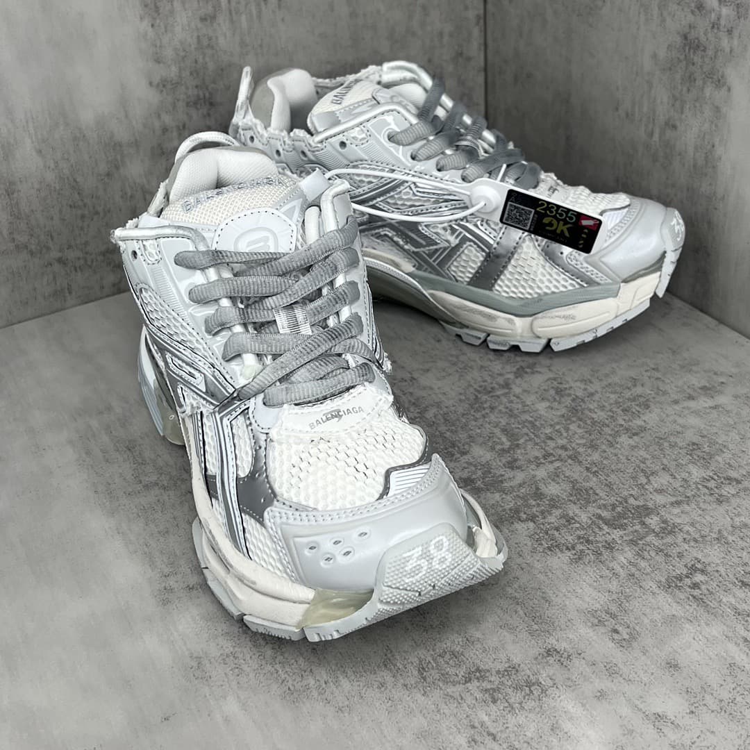 Balenciaga Runner 7.0 2023