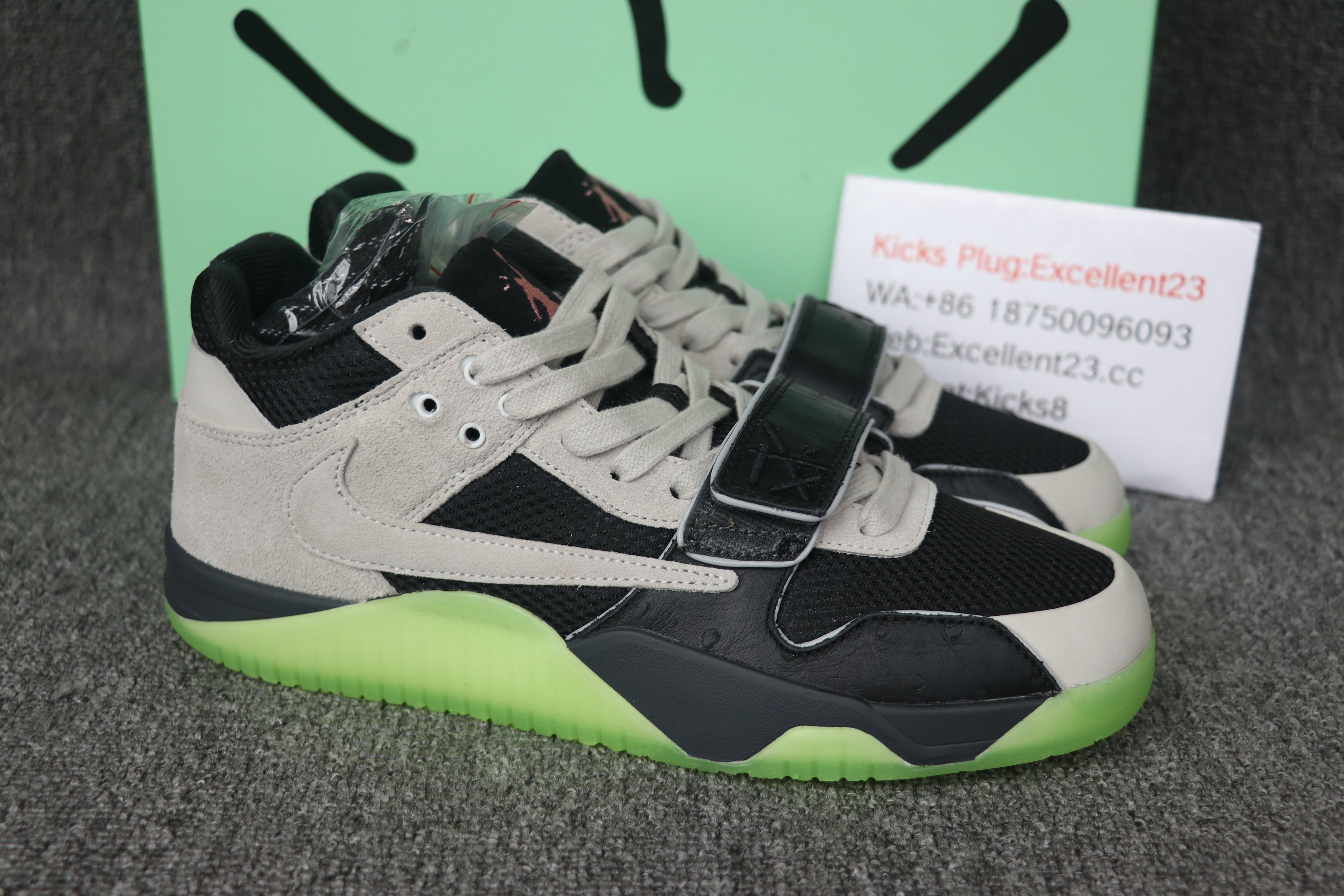 Travis Scott  x Jordan Jumpman