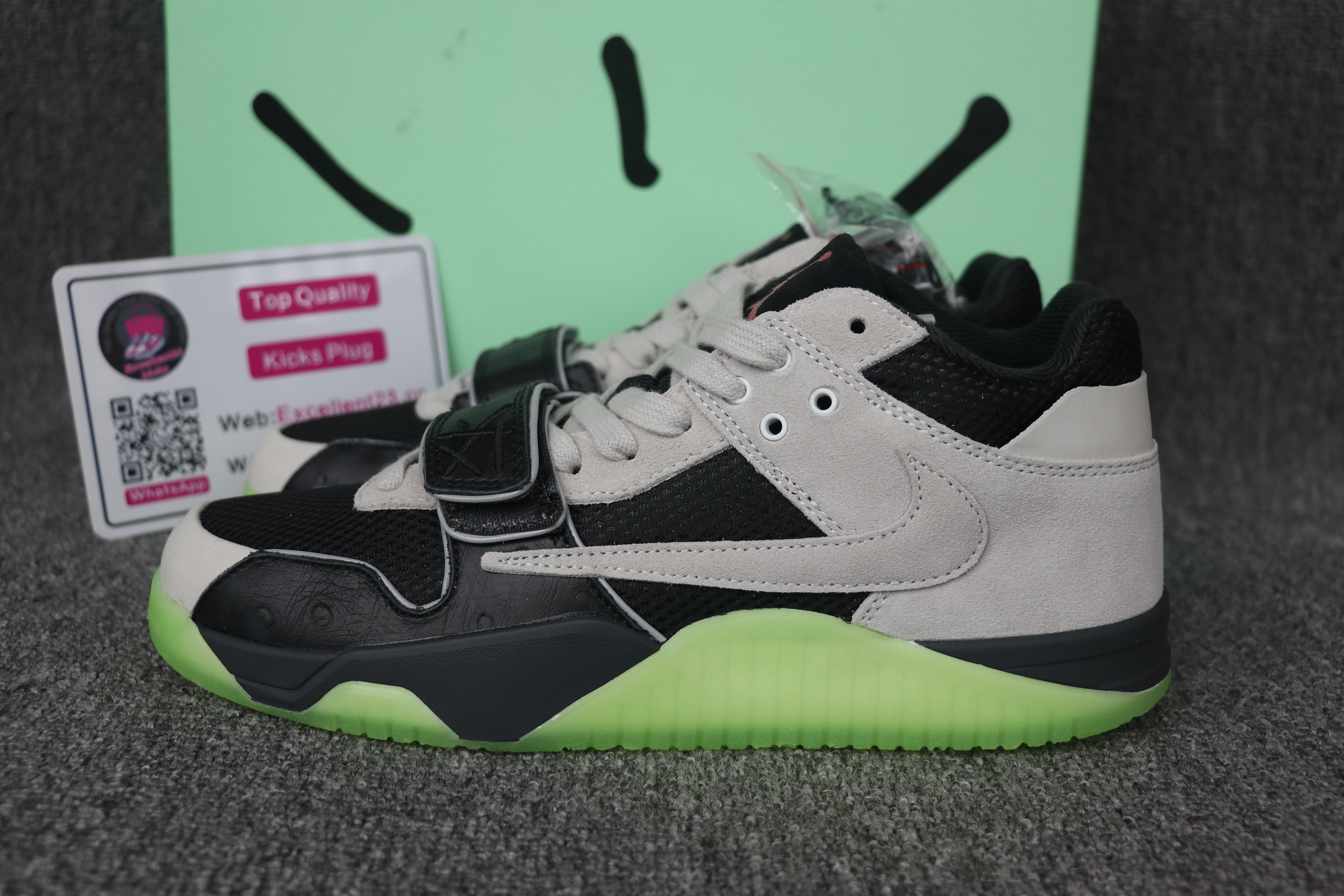 Travis Scott  x Jordan Jumpman