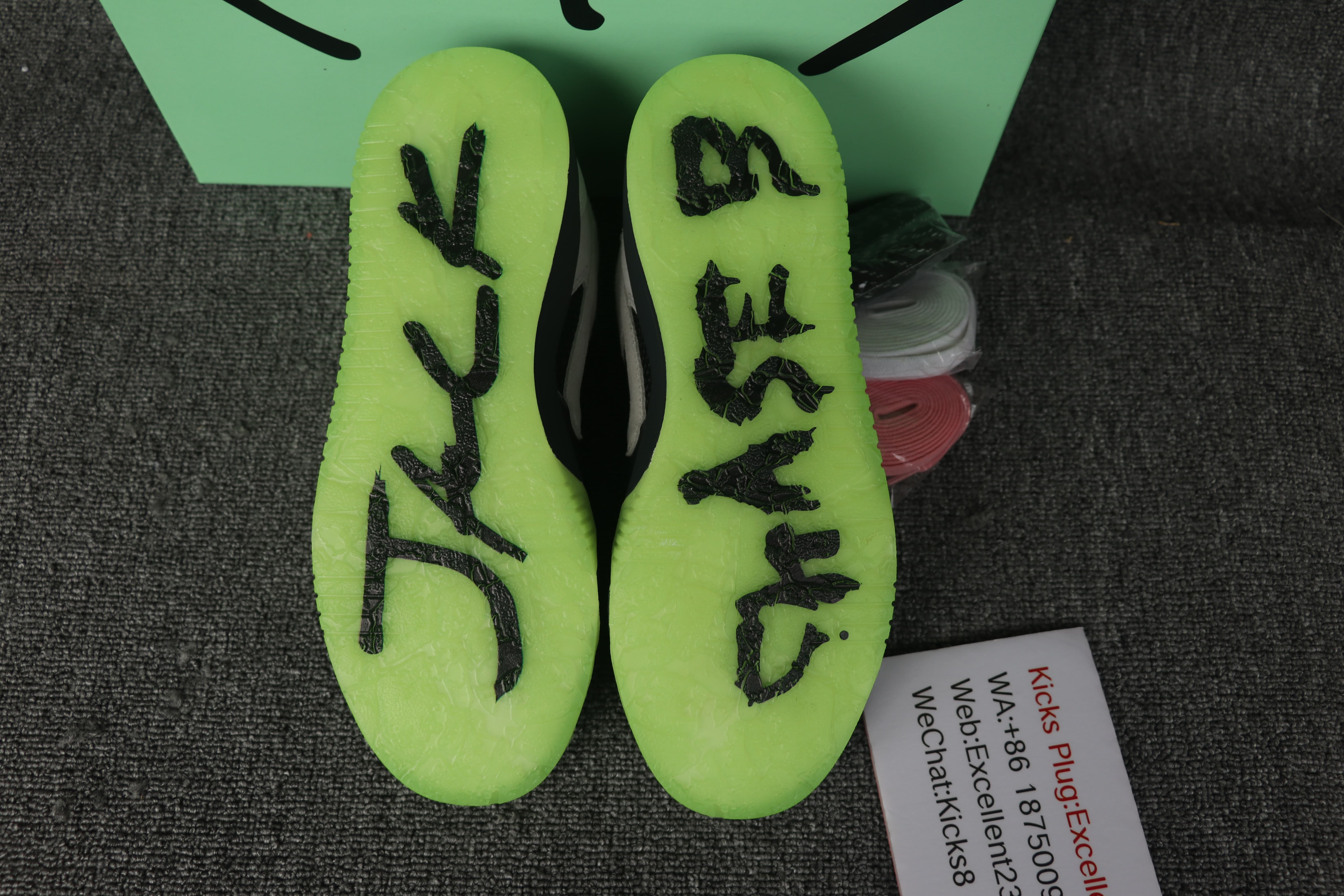 Travis Scott  x Jordan Jumpman