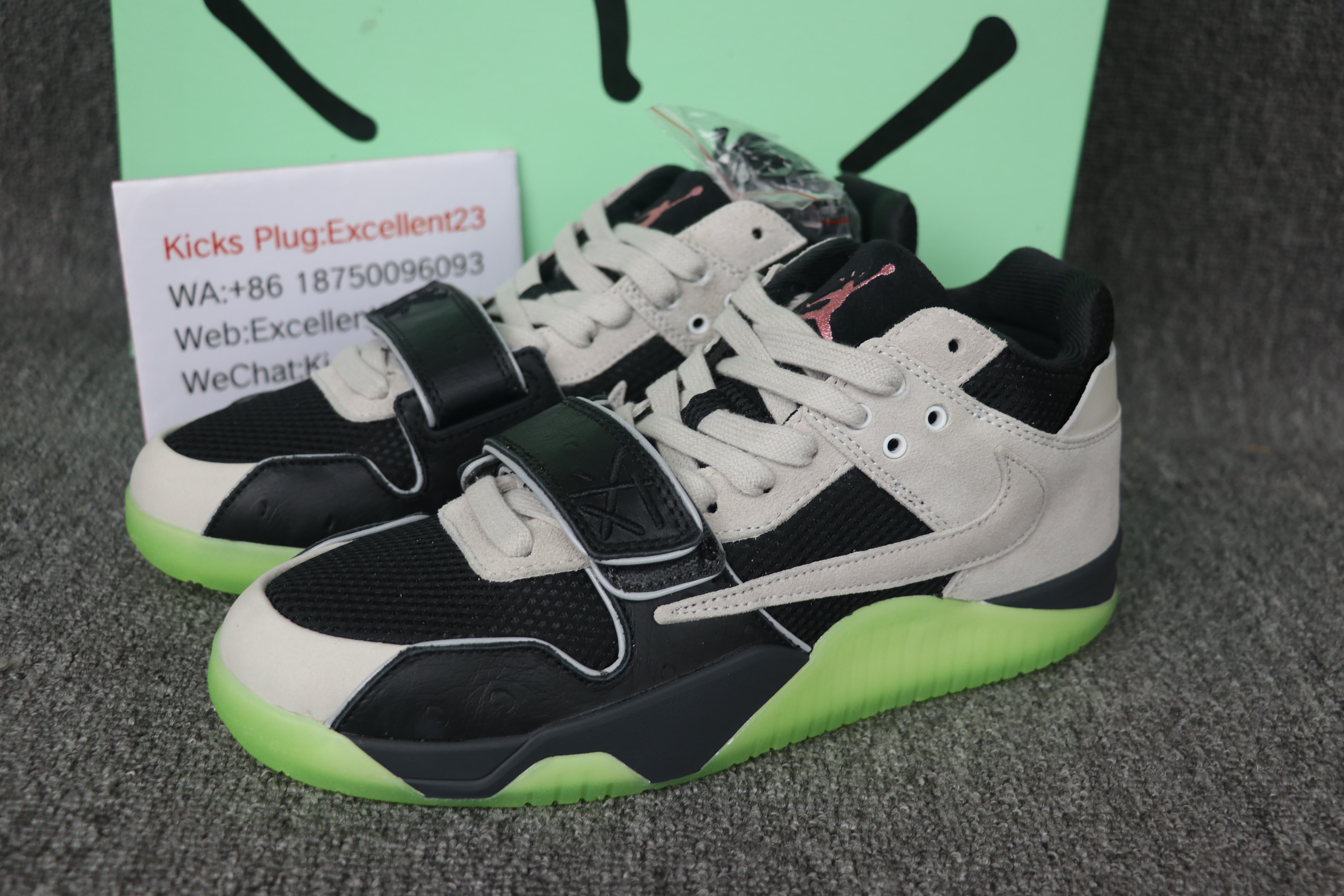 Travis Scott  x Jordan Jumpman