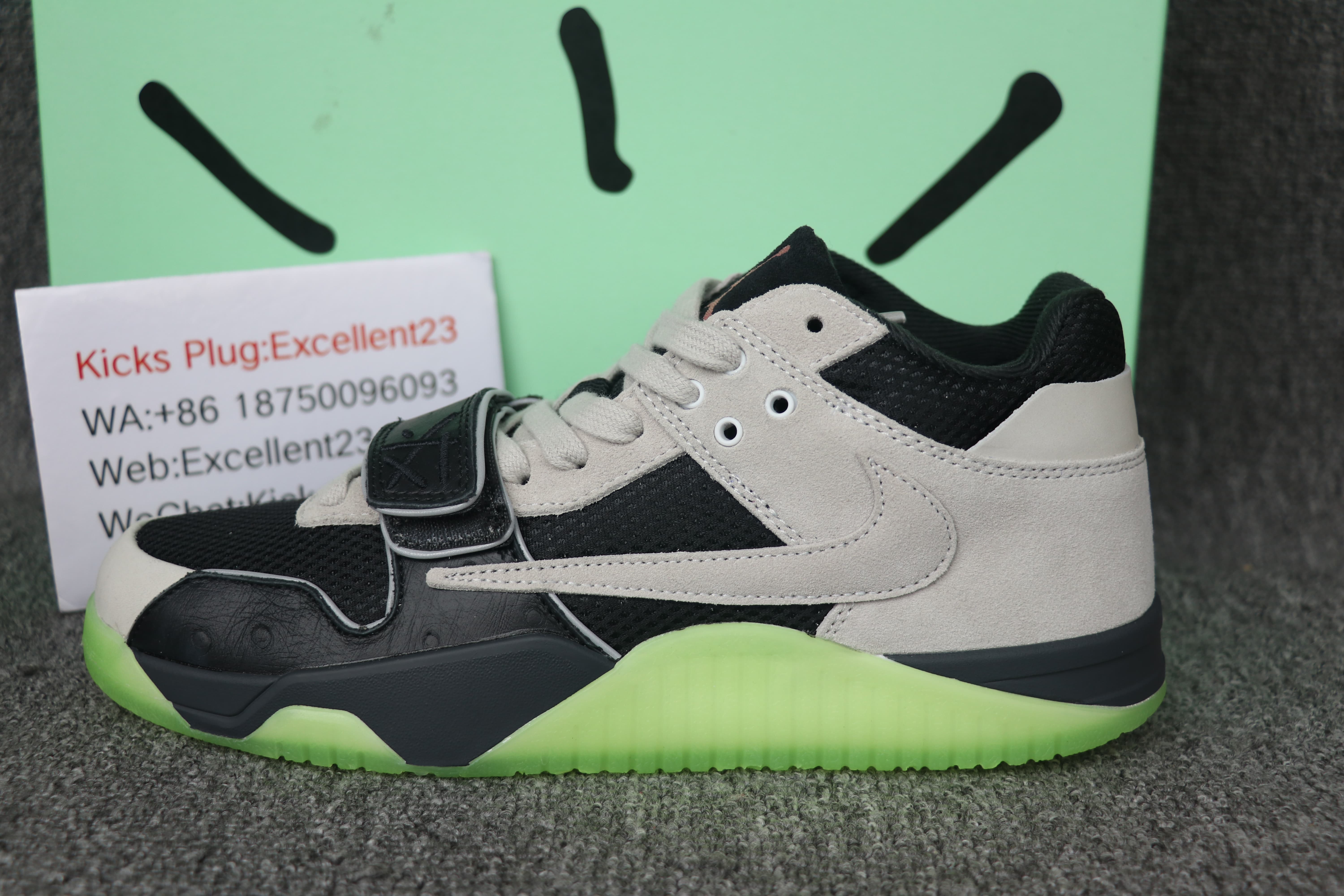 Travis Scott  x Jordan Jumpman