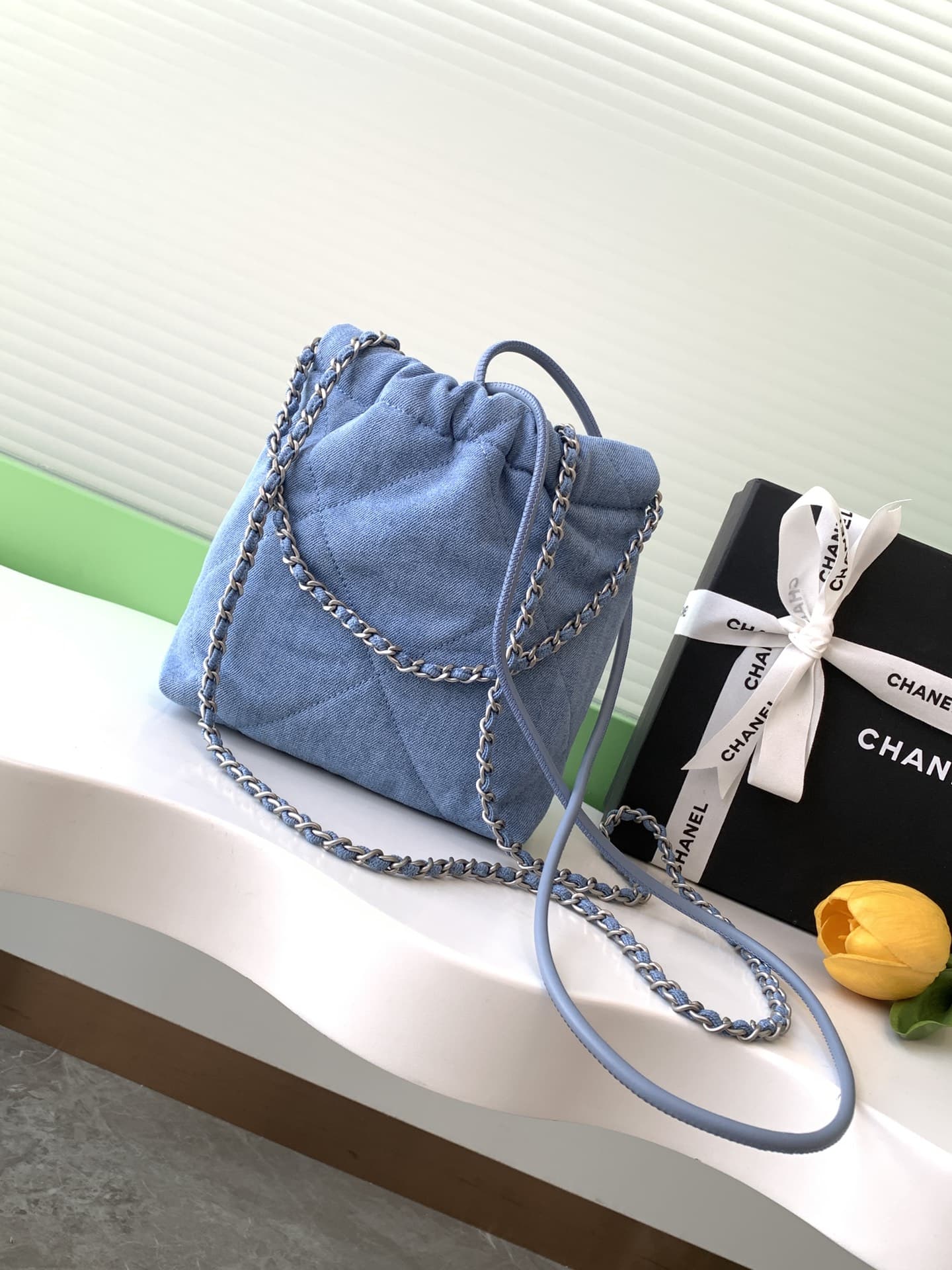 Chanel 22 Bag AS3980