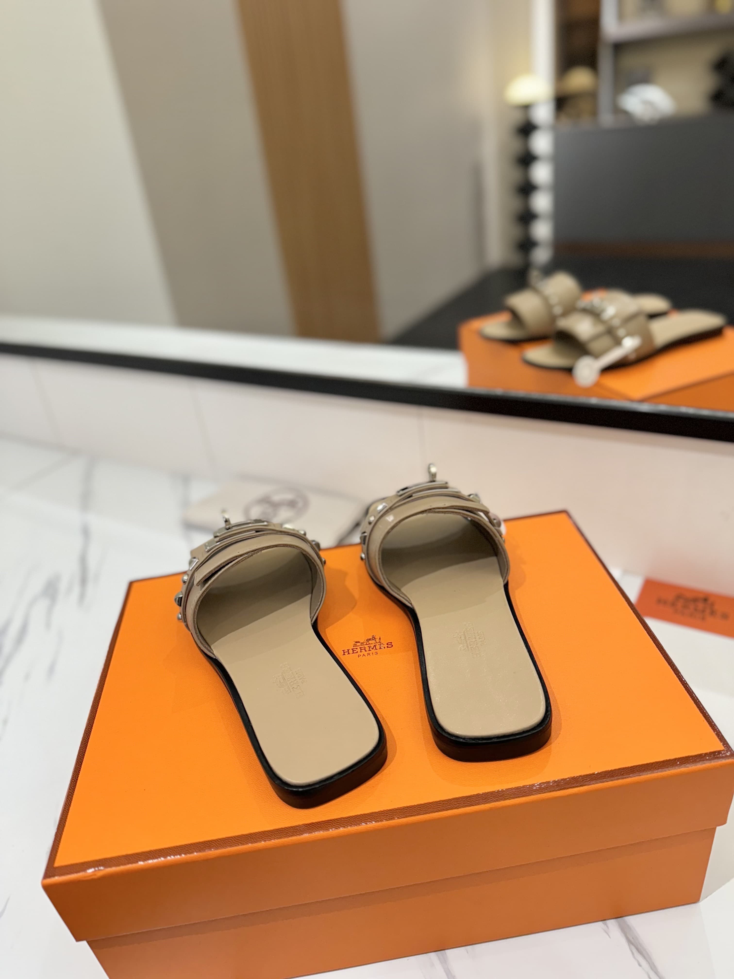 Hermes Slippers