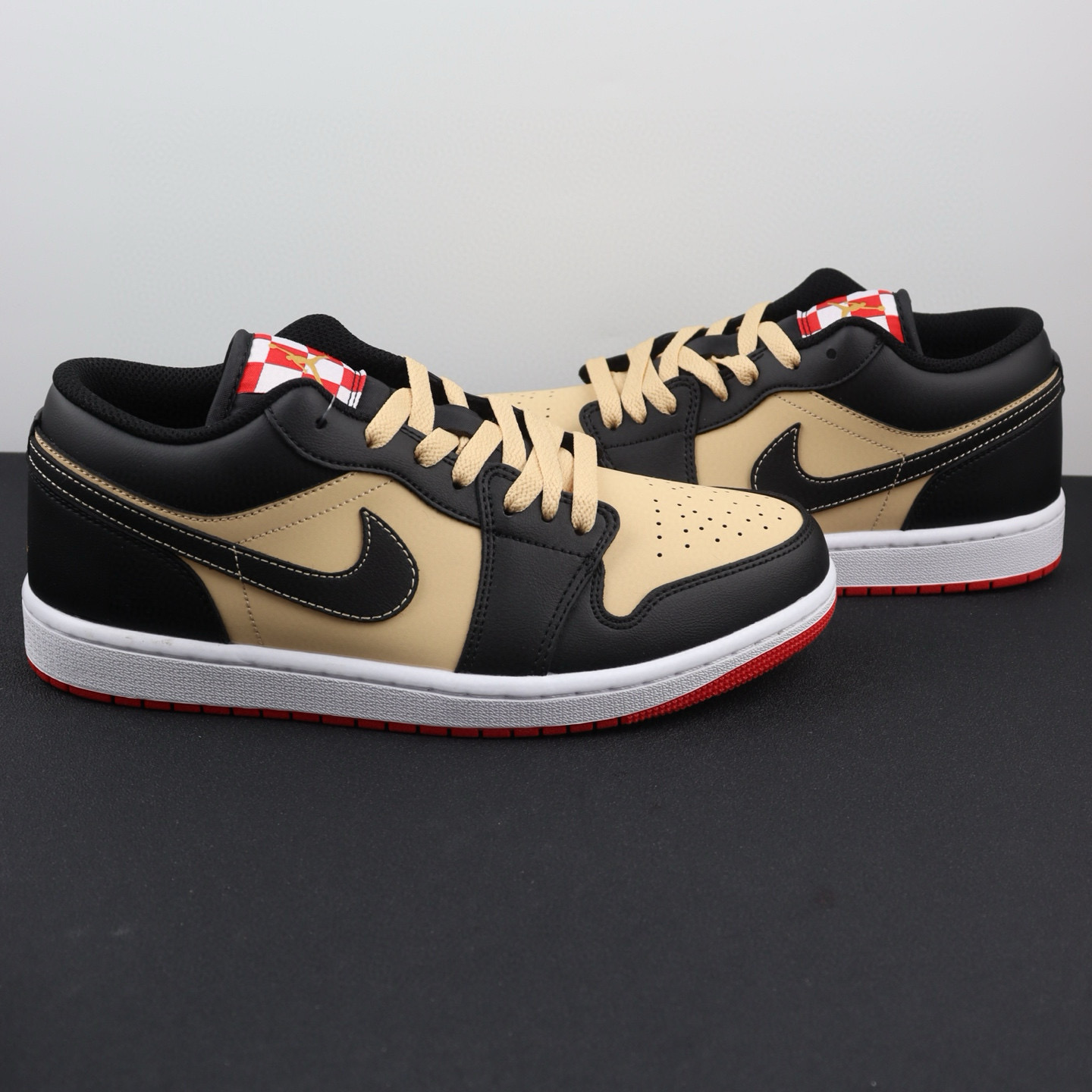 Nike Air Jordan 1 Low