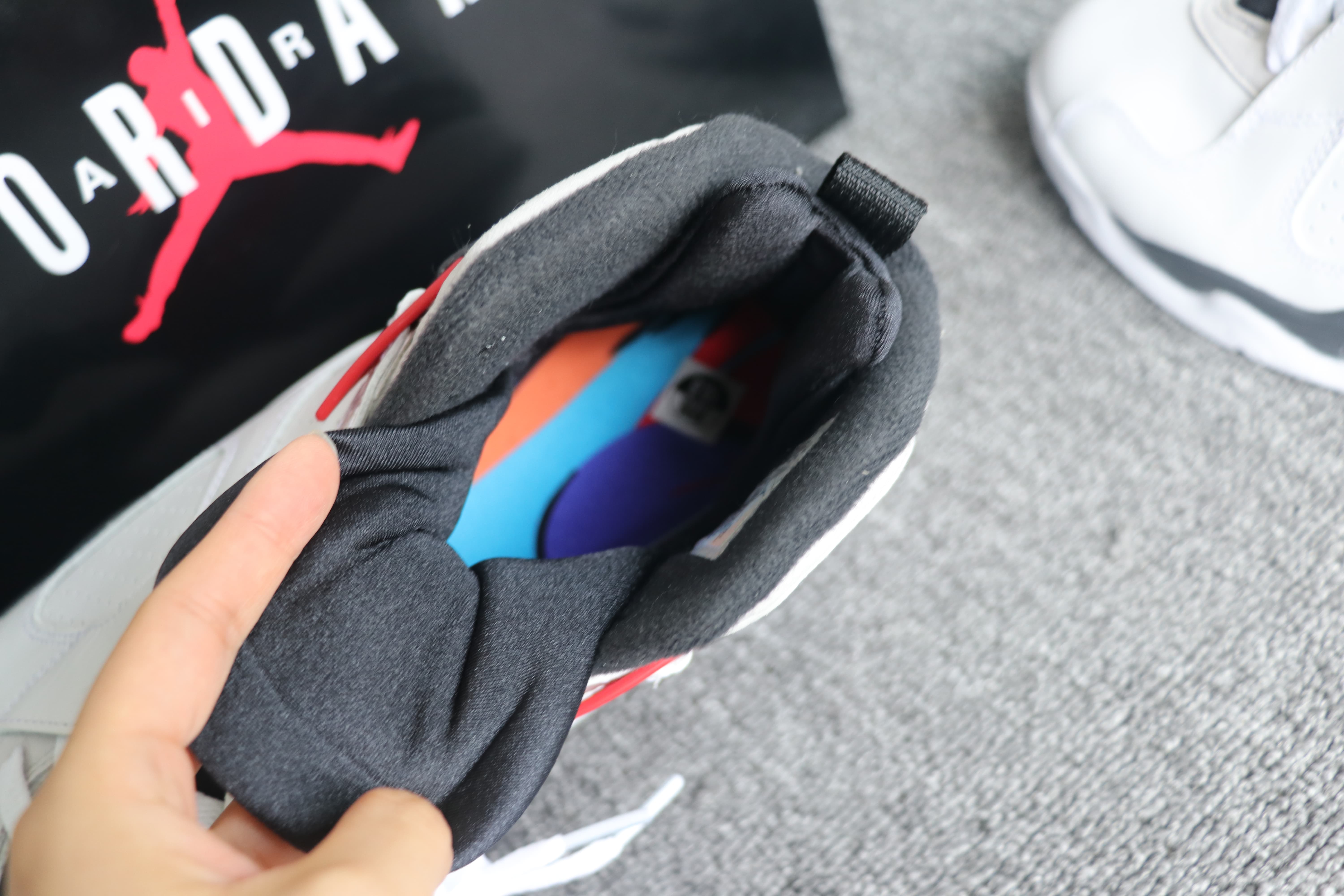 Nike Air Jordan 8 Bugs Bunny