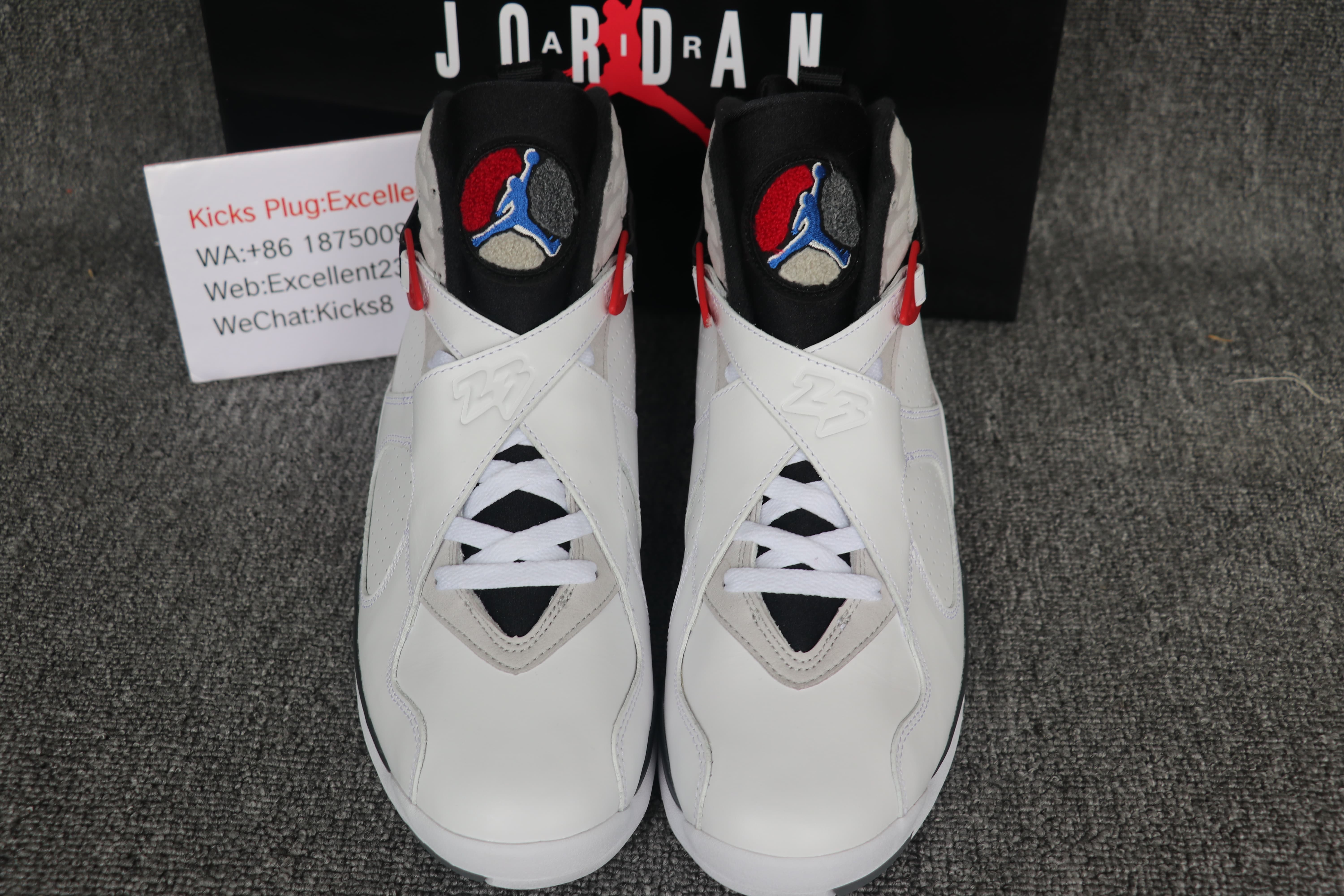 Nike Air Jordan 8 Bugs Bunny