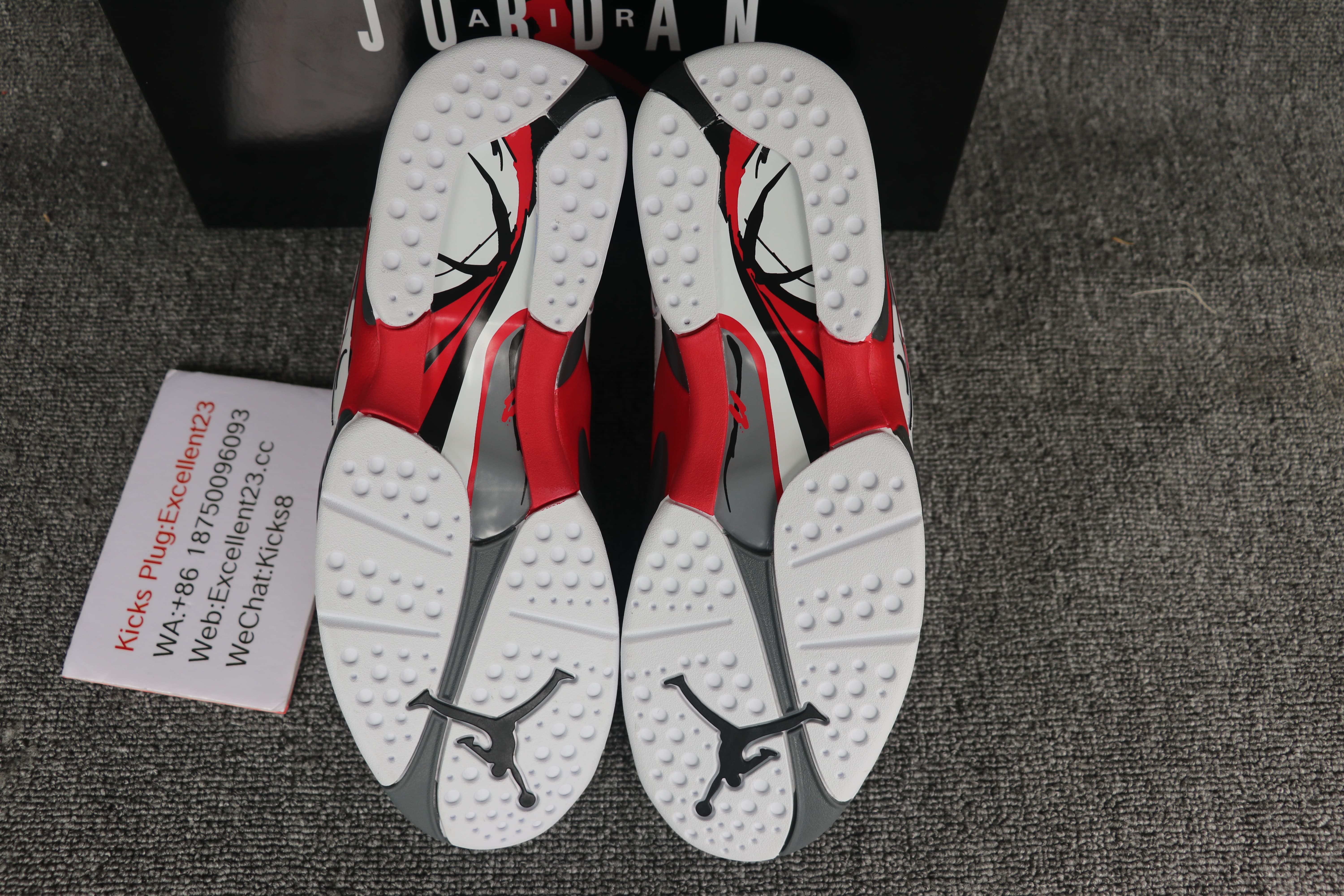 Nike Air Jordan 8 Bugs Bunny