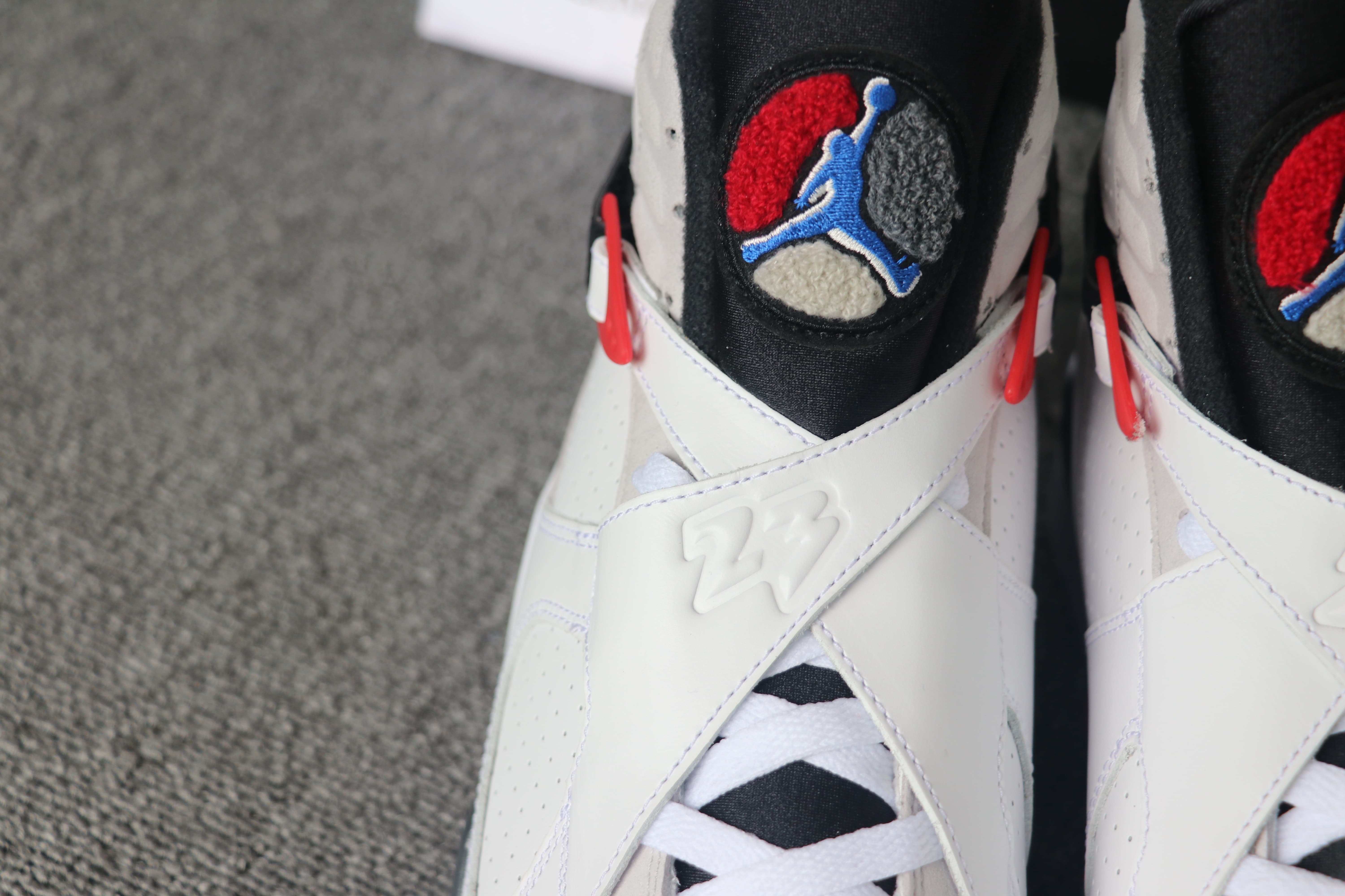 Nike Air Jordan 8 Bugs Bunny