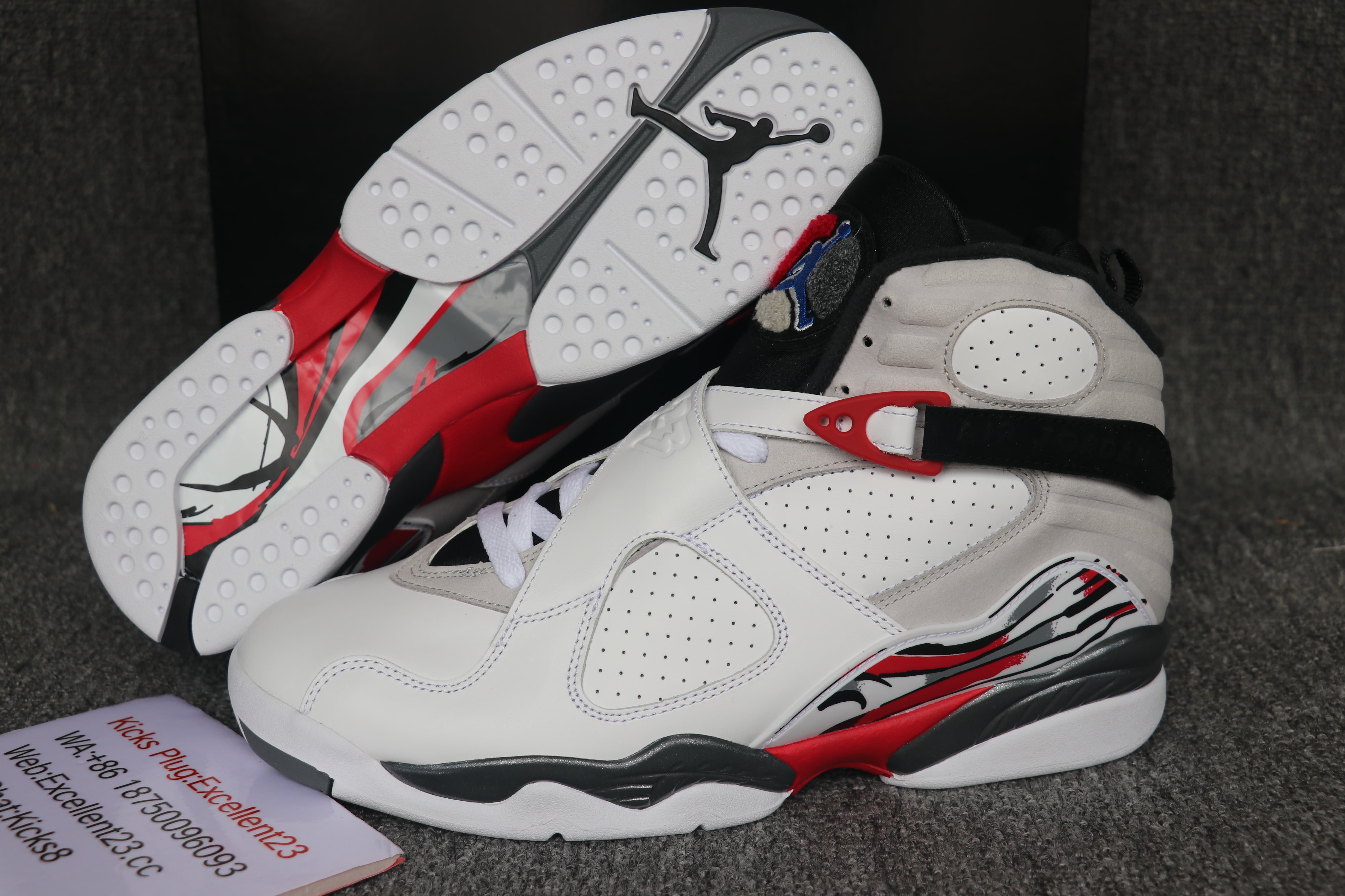 Nike Air Jordan 8 Bugs Bunny