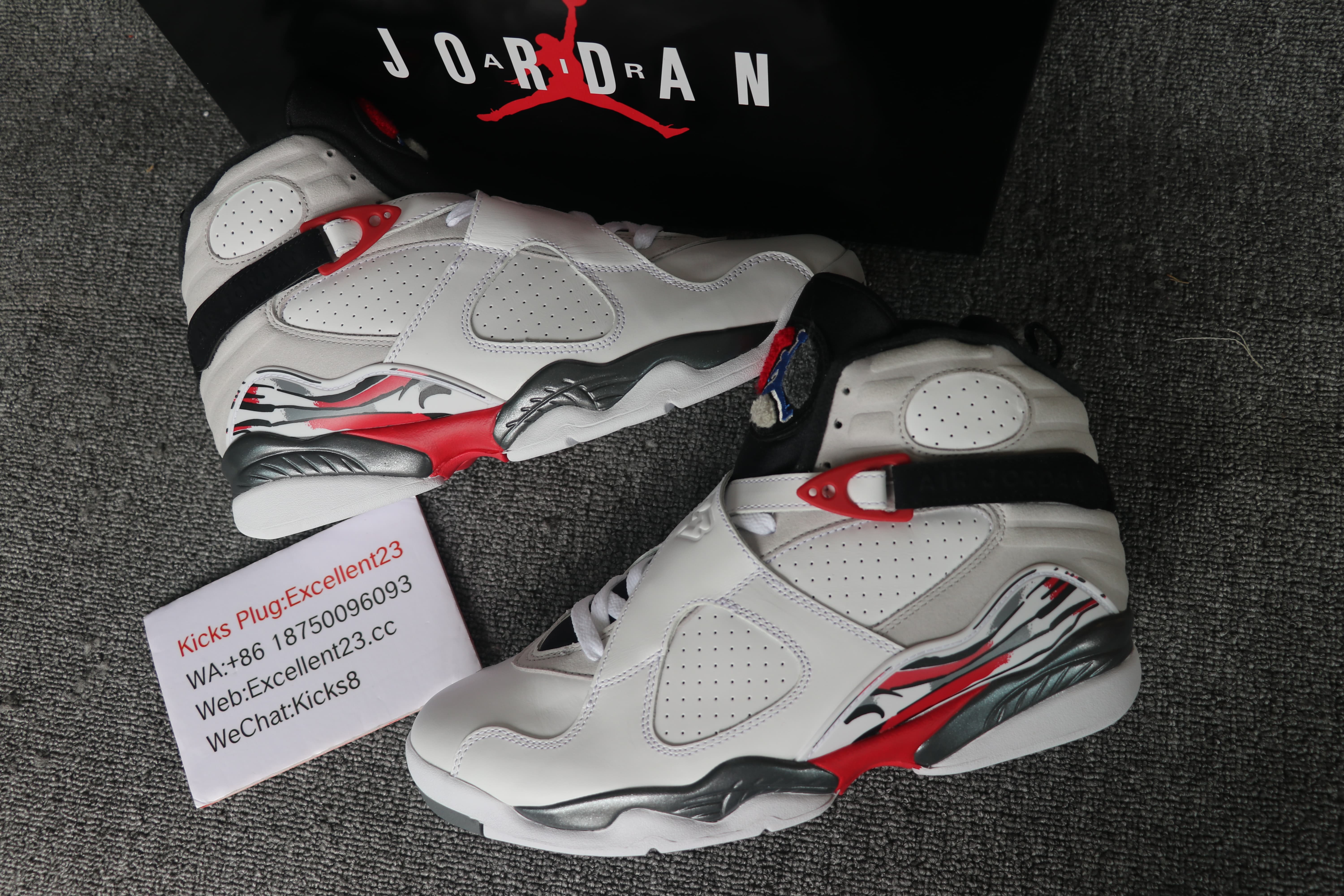 Nike Air Jordan 8 Bugs Bunny