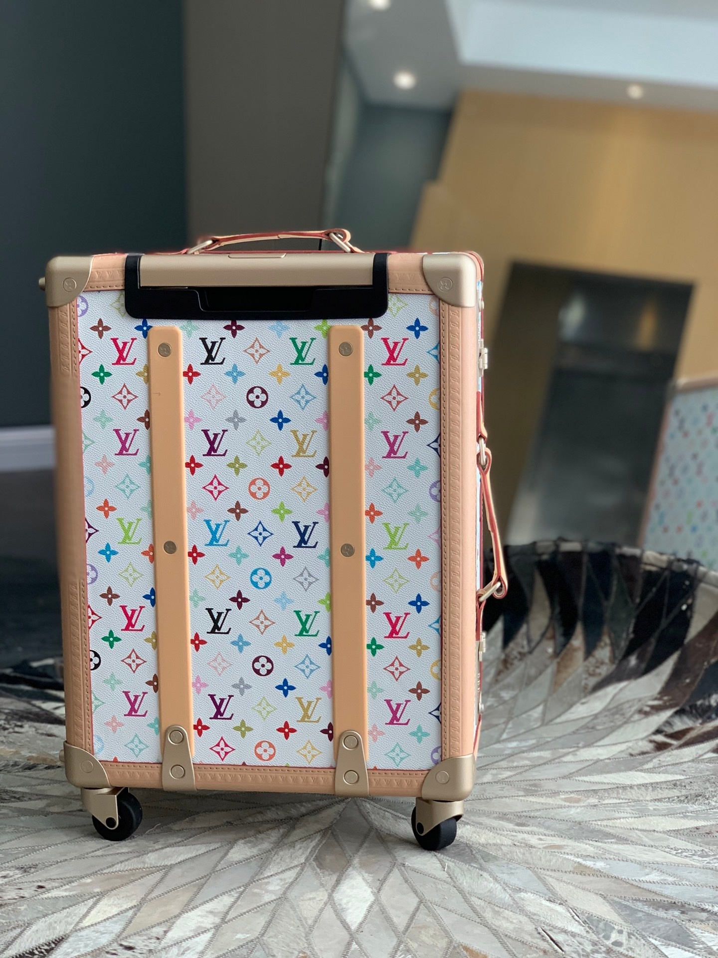 LV Suitcase Two Size（20/24 inches）