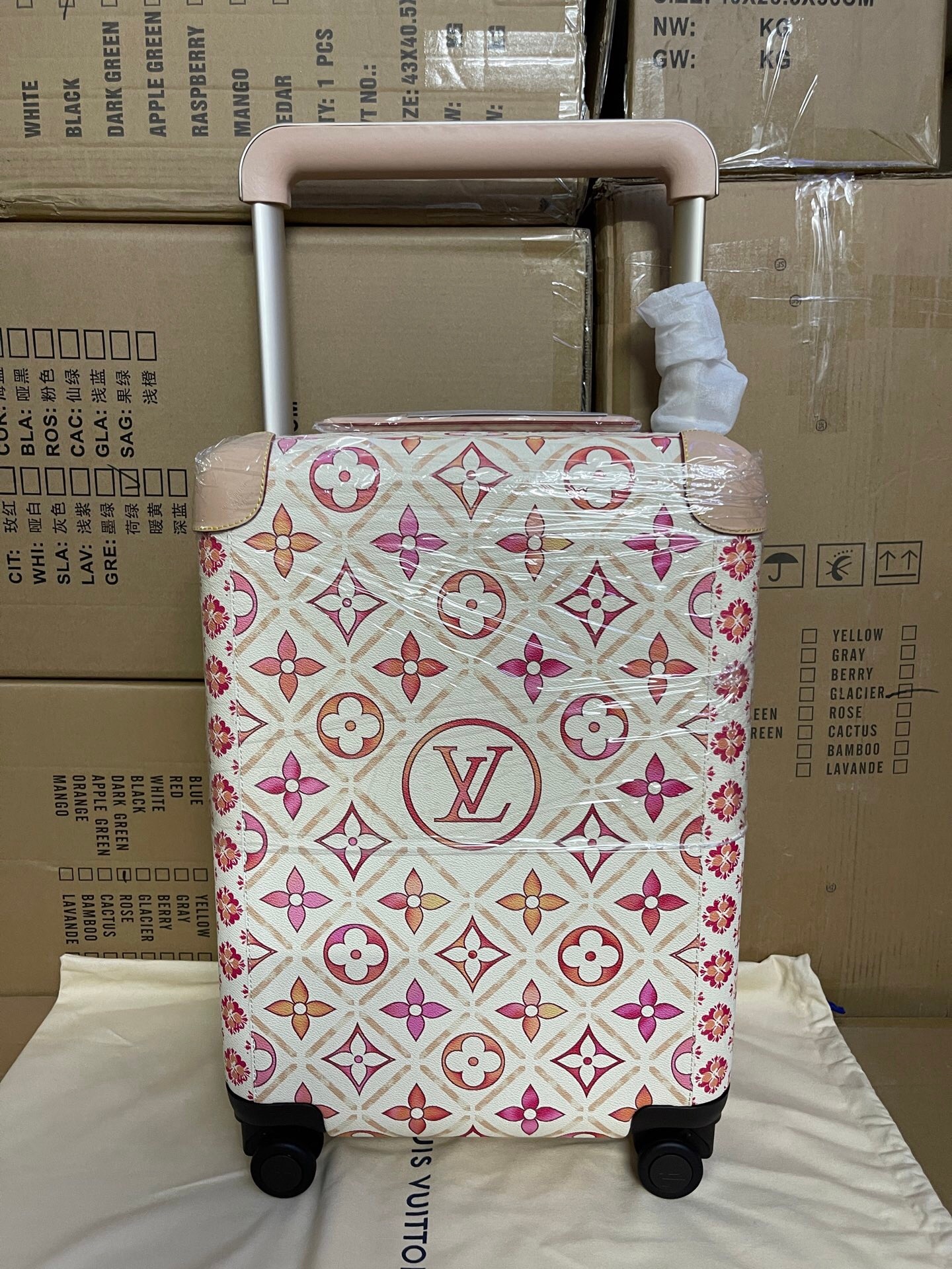 LV Suitcase Two Size（20/24 inches）