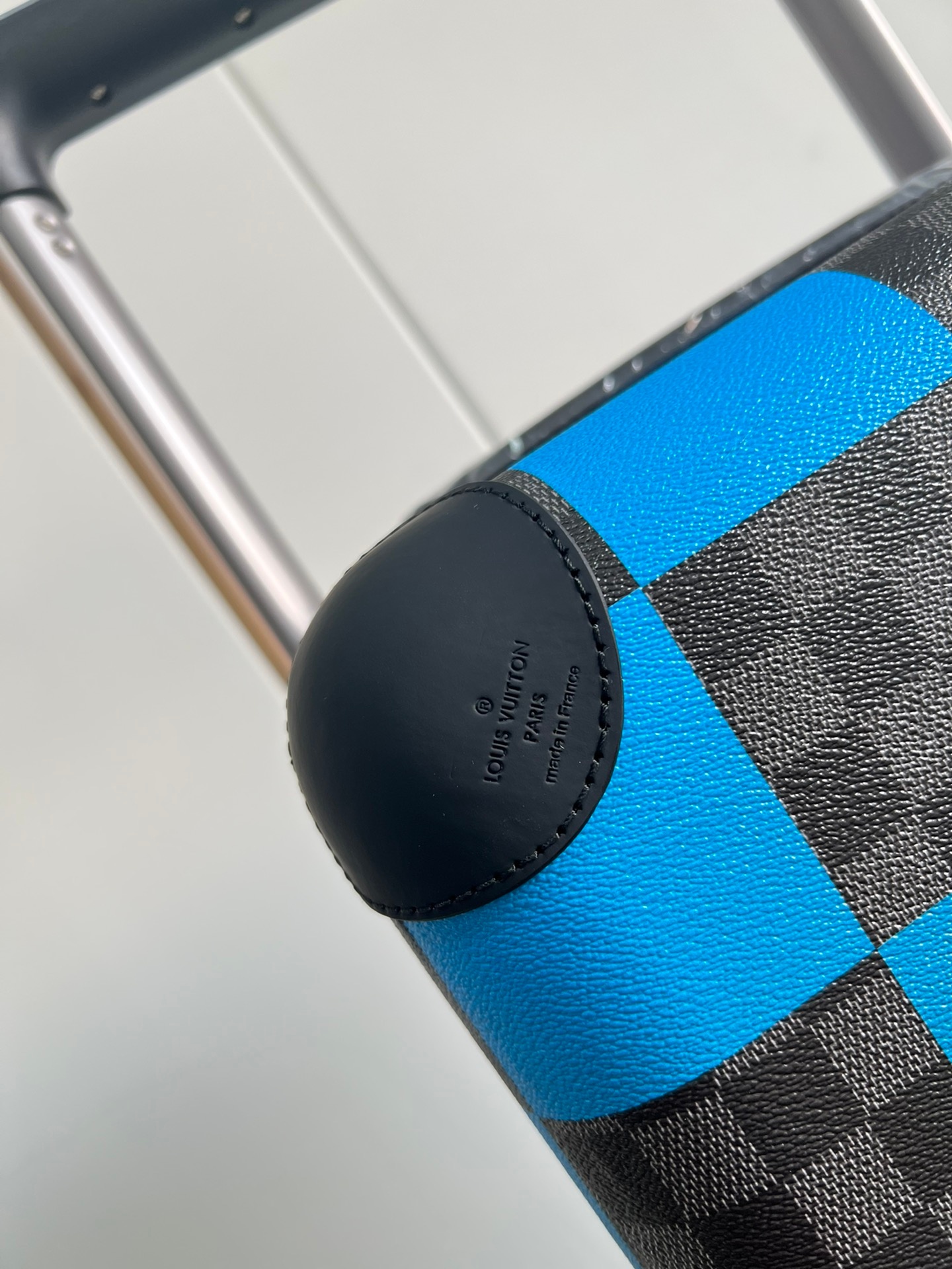 LV Suitcase Two Size（20/24 inches）