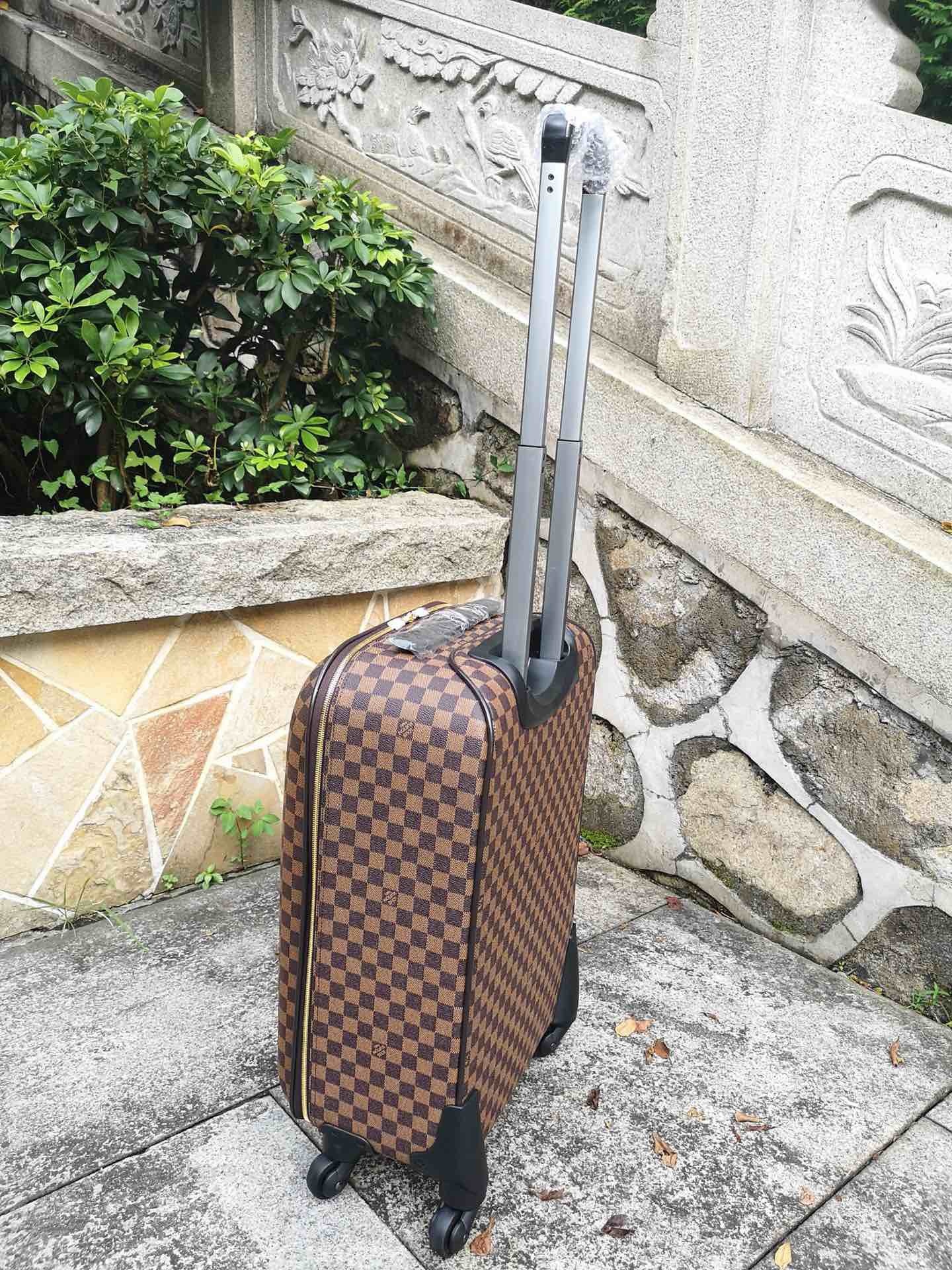 LV Suitcase Two Size（20/24 inches）