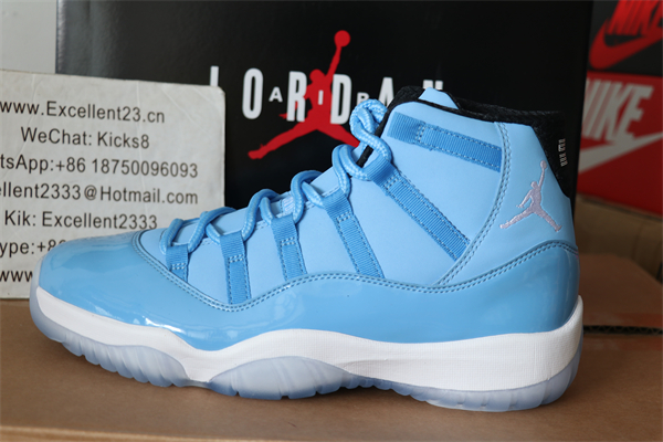 Nike Air Jordan 11 UNC